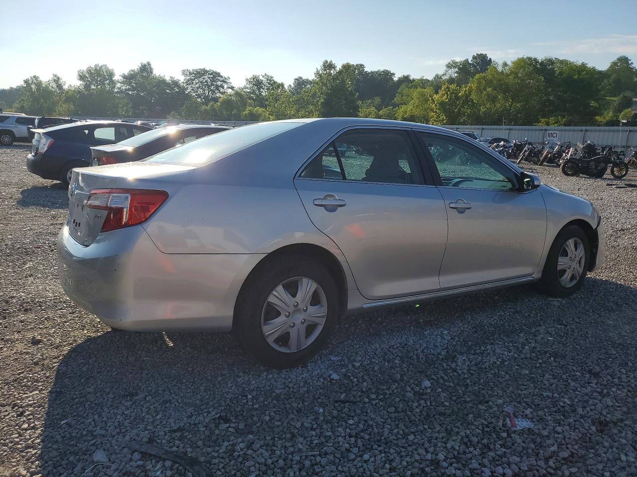 2012 Toyota Camry Le Серебряный vin: 4T1BF1FK1CU035449