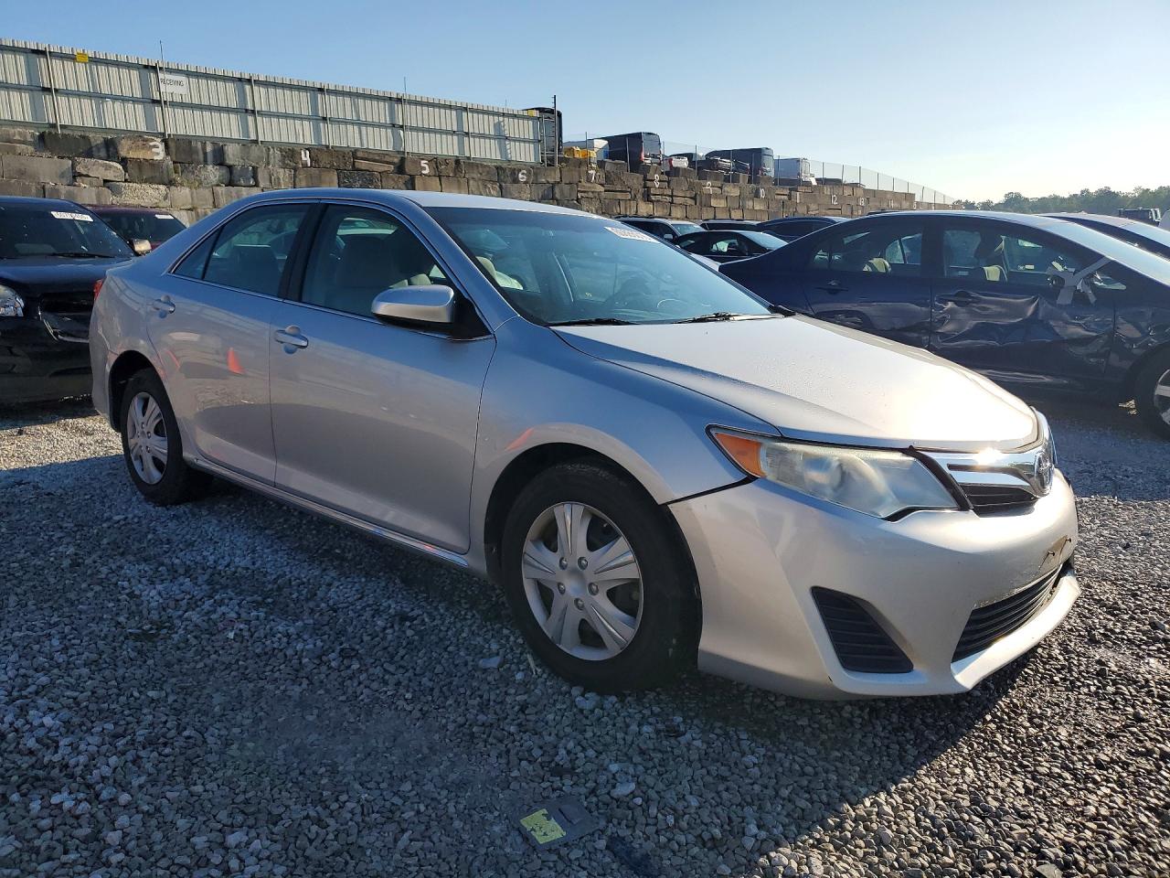 2012 Toyota Camry Le Серебряный vin: 4T1BF1FK1CU035449
