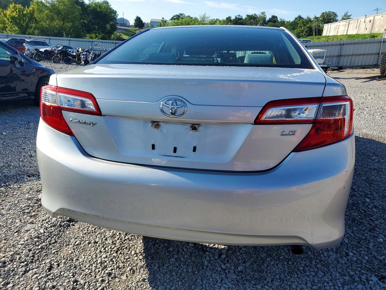 2012 Toyota Camry Le Серебряный vin: 4T1BF1FK1CU035449
