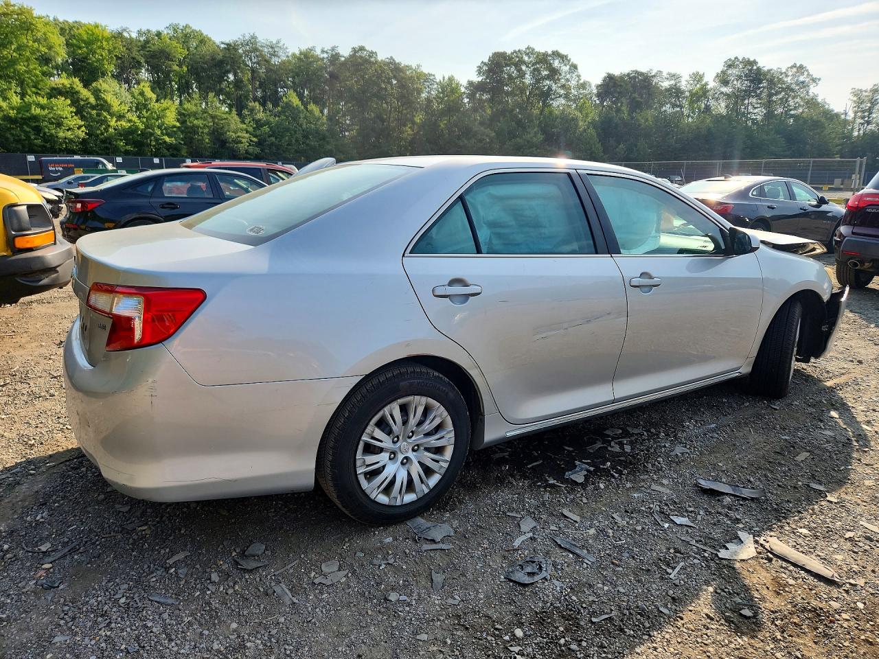 2012 Toyota Camry Le Серебряный vin: 4T1BF1FK1CU043048