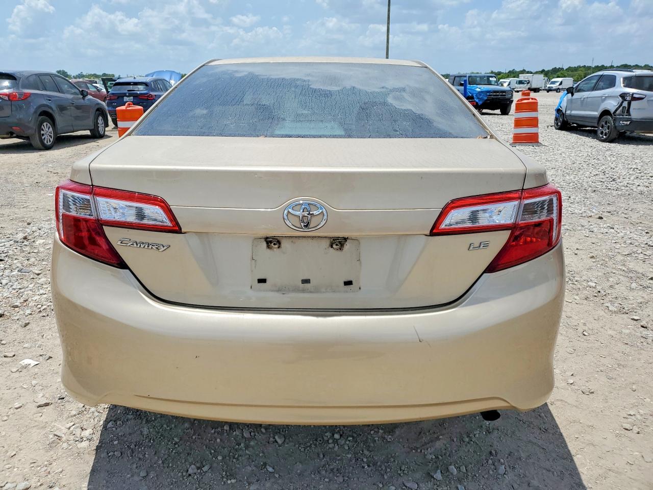 2012 Toyota Camry Le Gold vin: 4T1BF1FK1CU064093