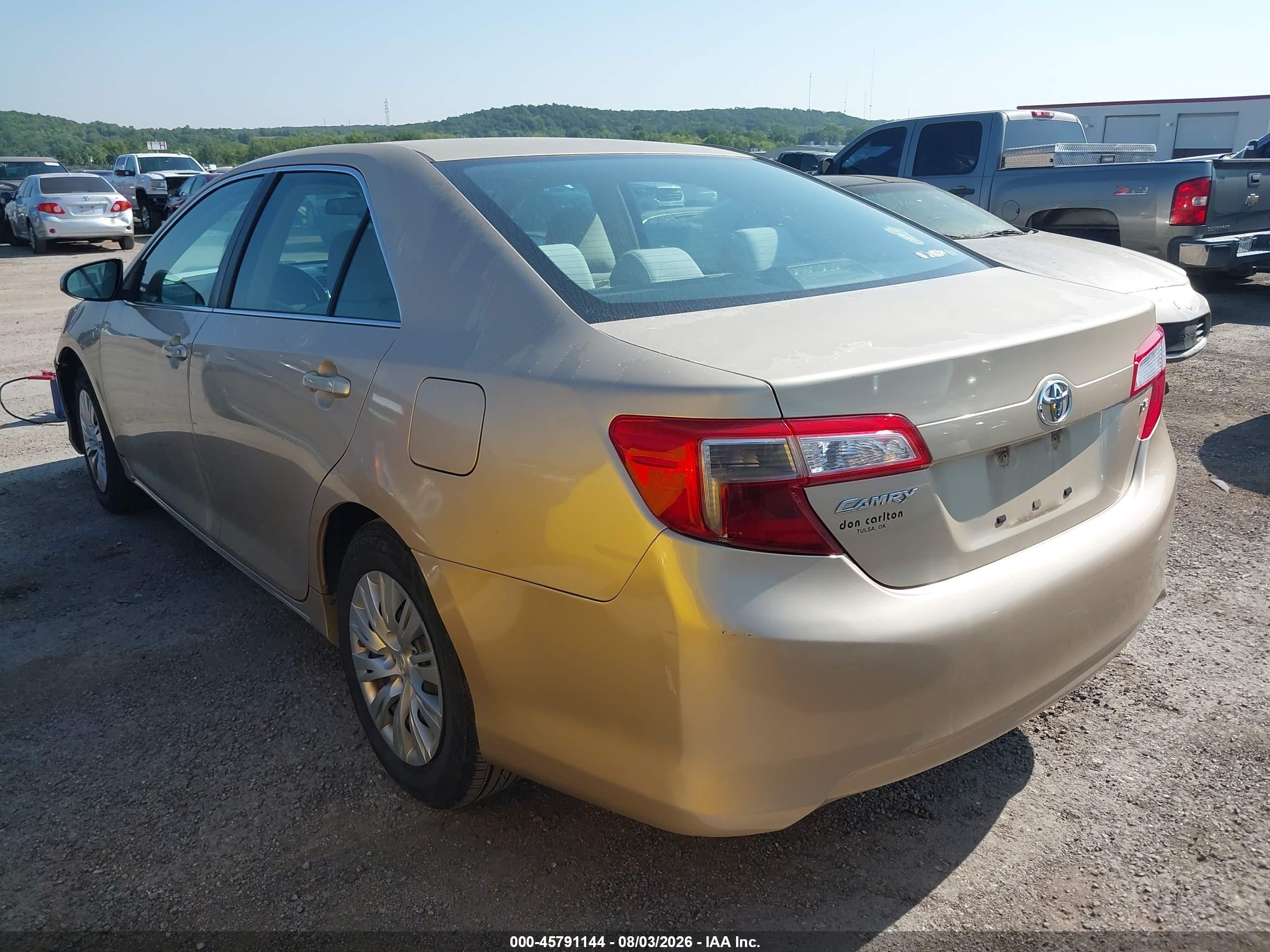 2012 Toyota Camry Le Золотой vin: 4T1BF1FK1CU081525