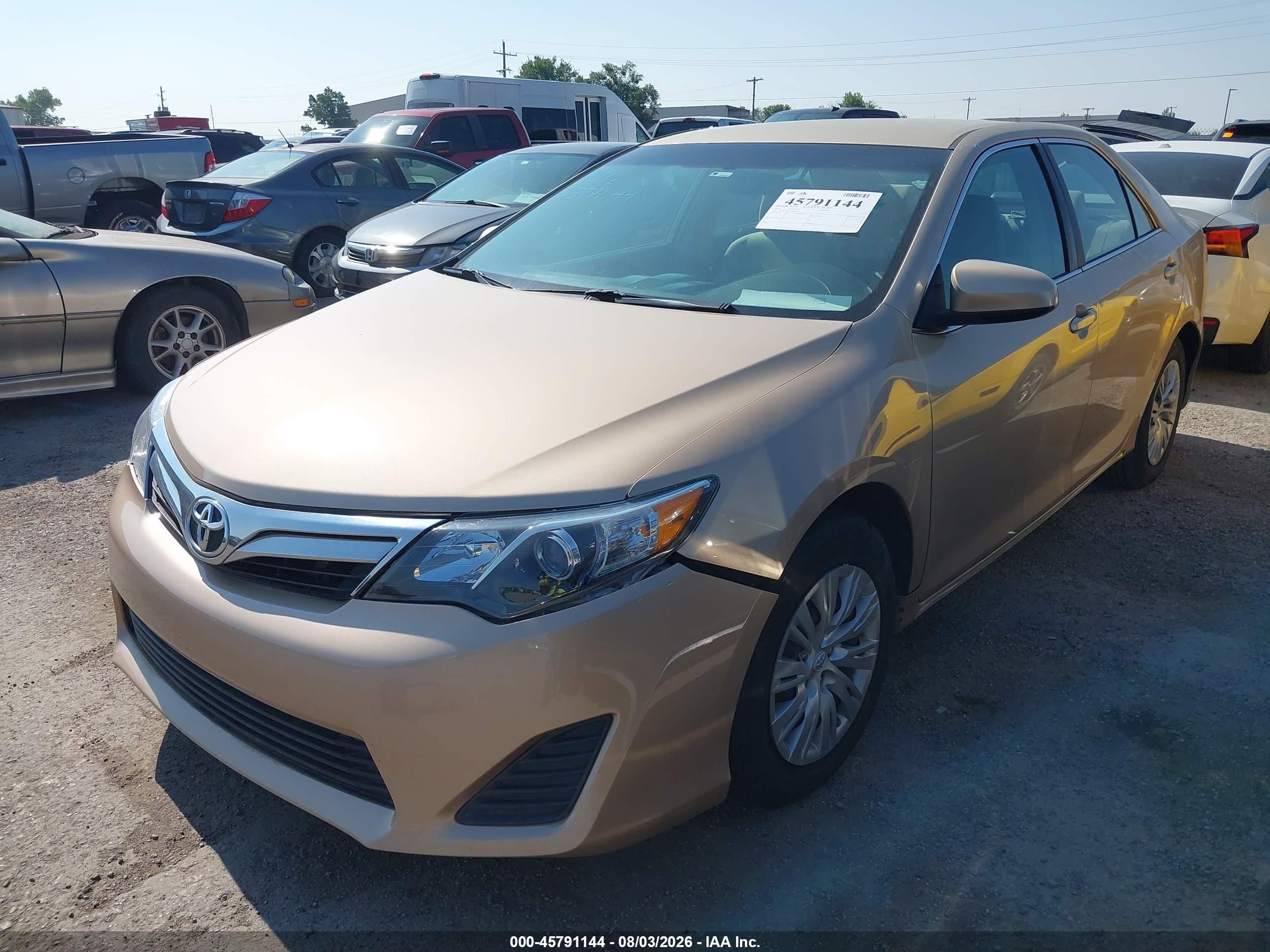2012 Toyota Camry Le Золотой vin: 4T1BF1FK1CU081525