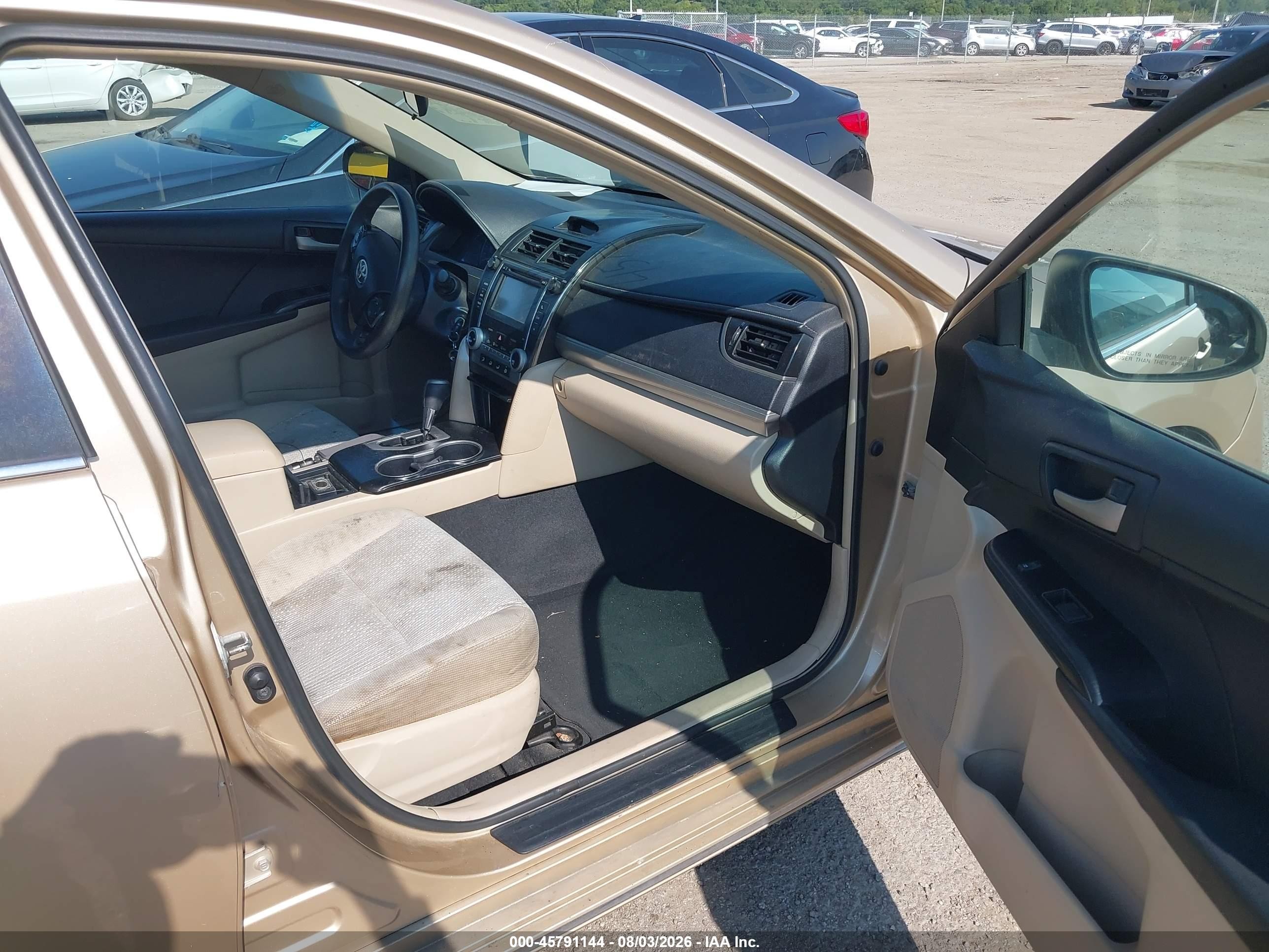 2012 Toyota Camry Le Золотой vin: 4T1BF1FK1CU081525