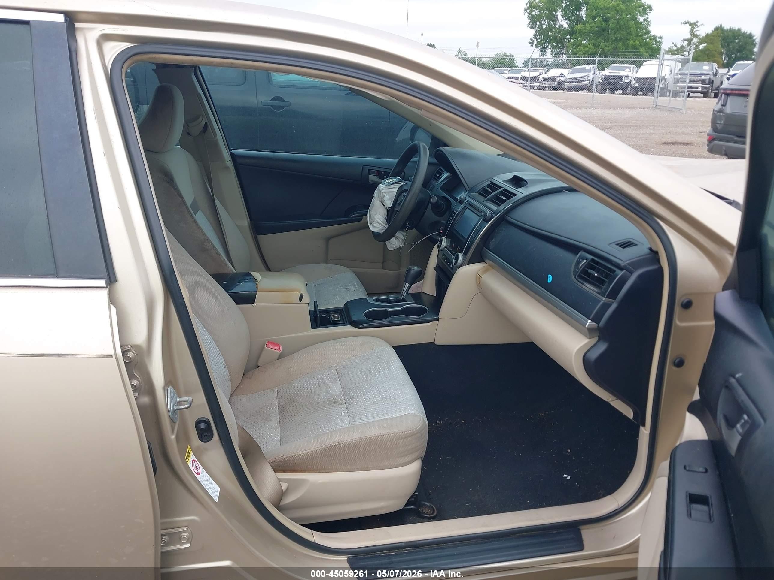 2012 Toyota Camry Le Gold vin: 4T1BF1FK1CU085672