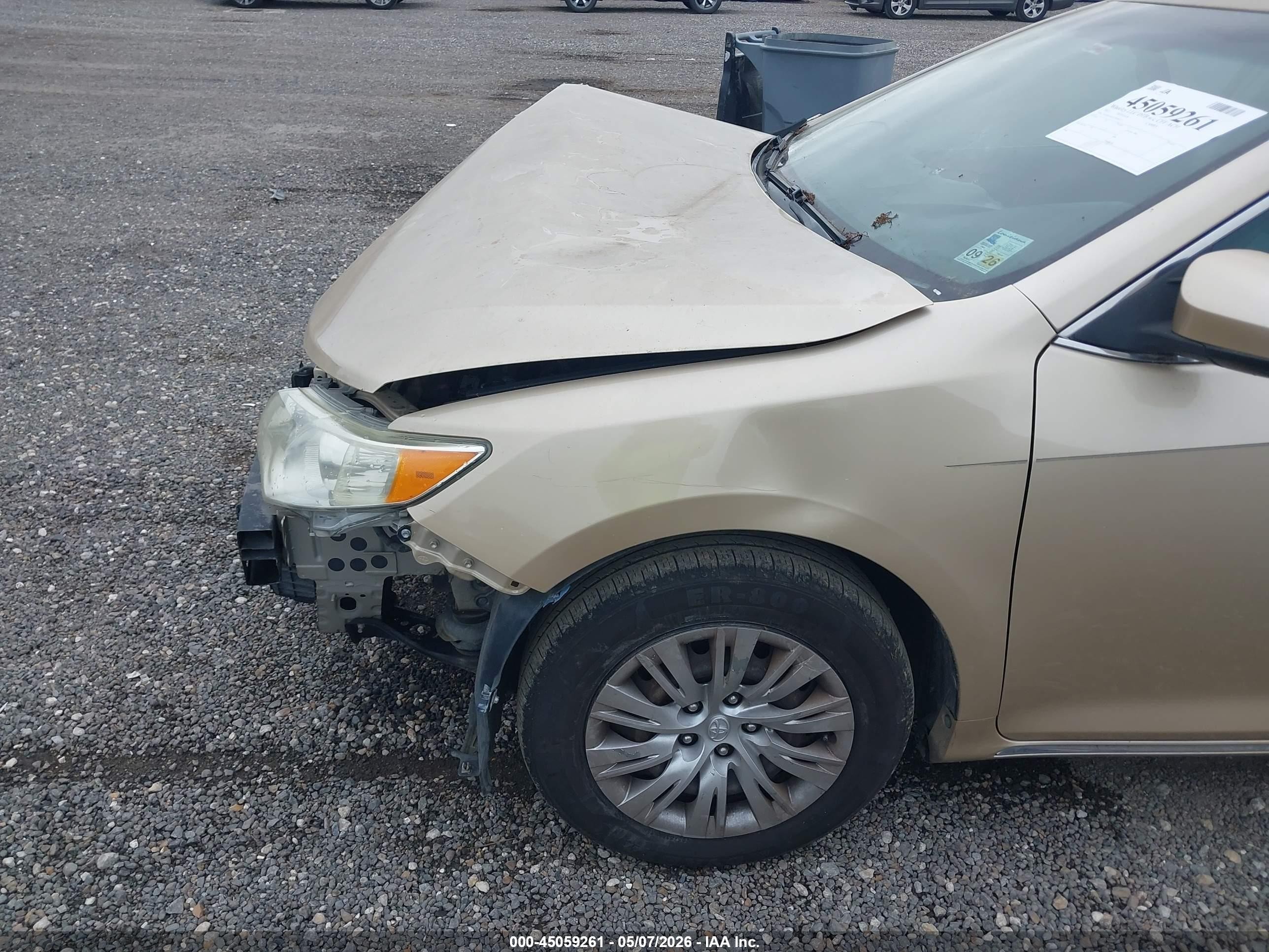 2012 Toyota Camry Le Gold vin: 4T1BF1FK1CU085672