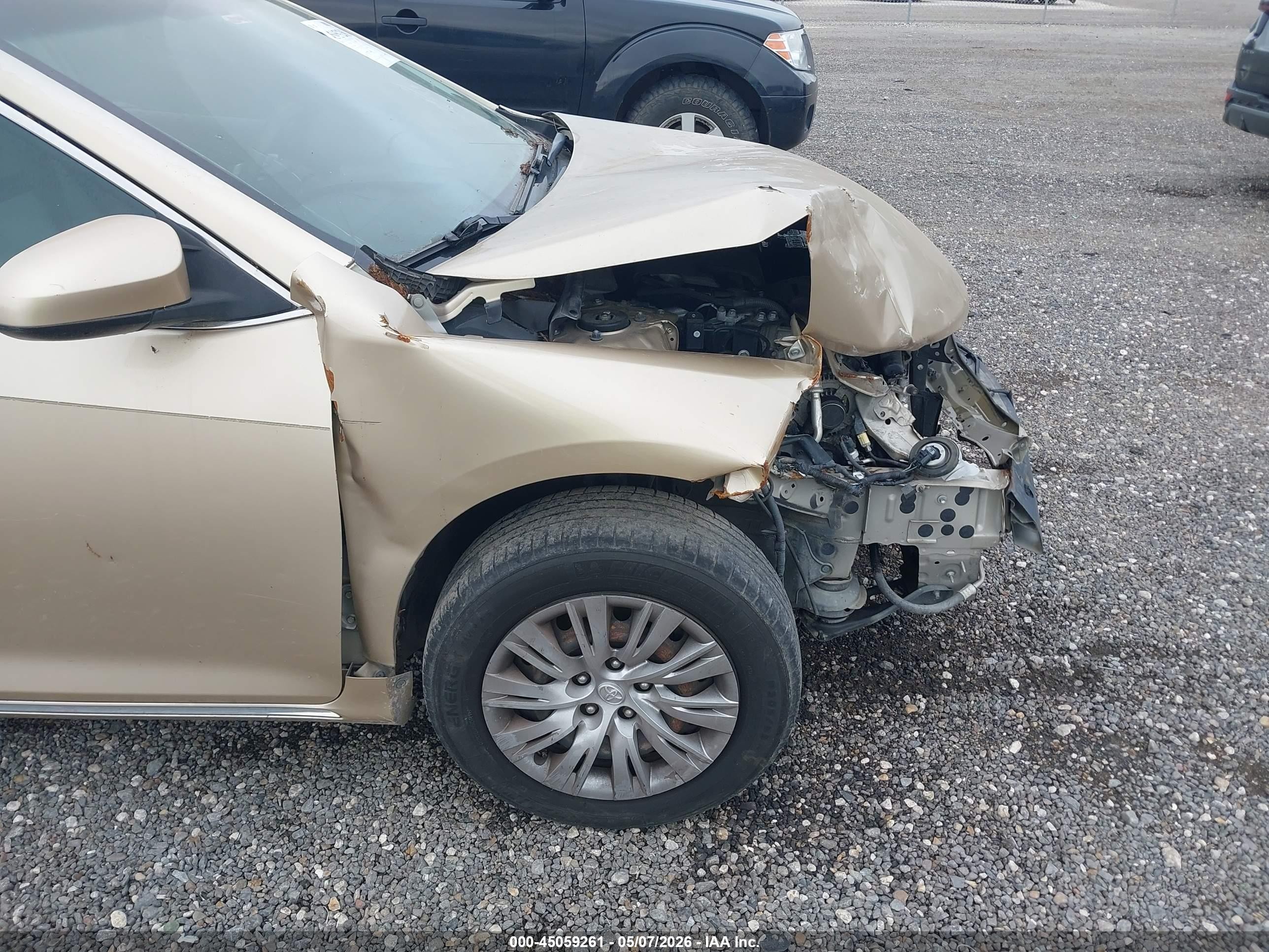 2012 Toyota Camry Le Gold vin: 4T1BF1FK1CU085672