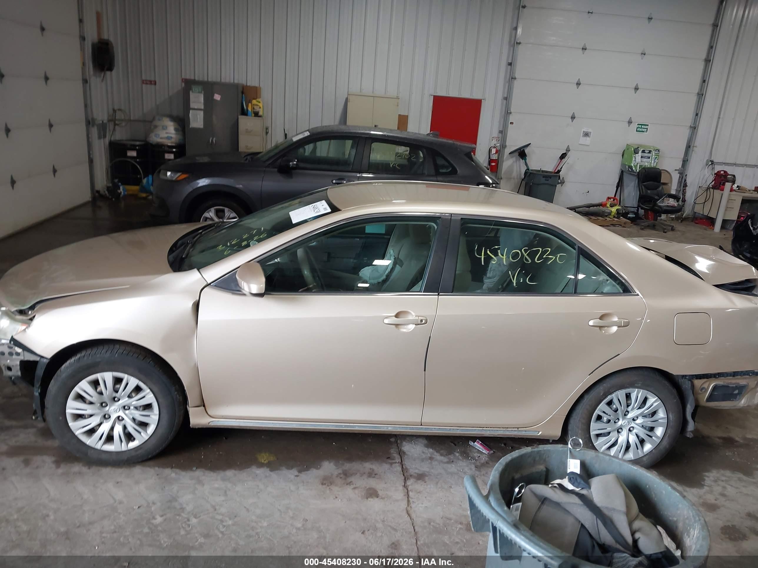 2012 Toyota Camry Le Beige vin: 4T1BF1FK1CU090774