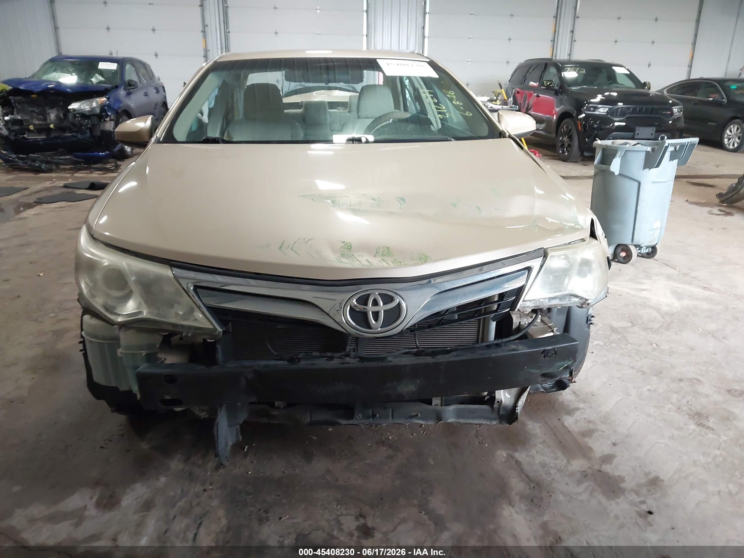 2012 Toyota Camry Le Beige vin: 4T1BF1FK1CU090774