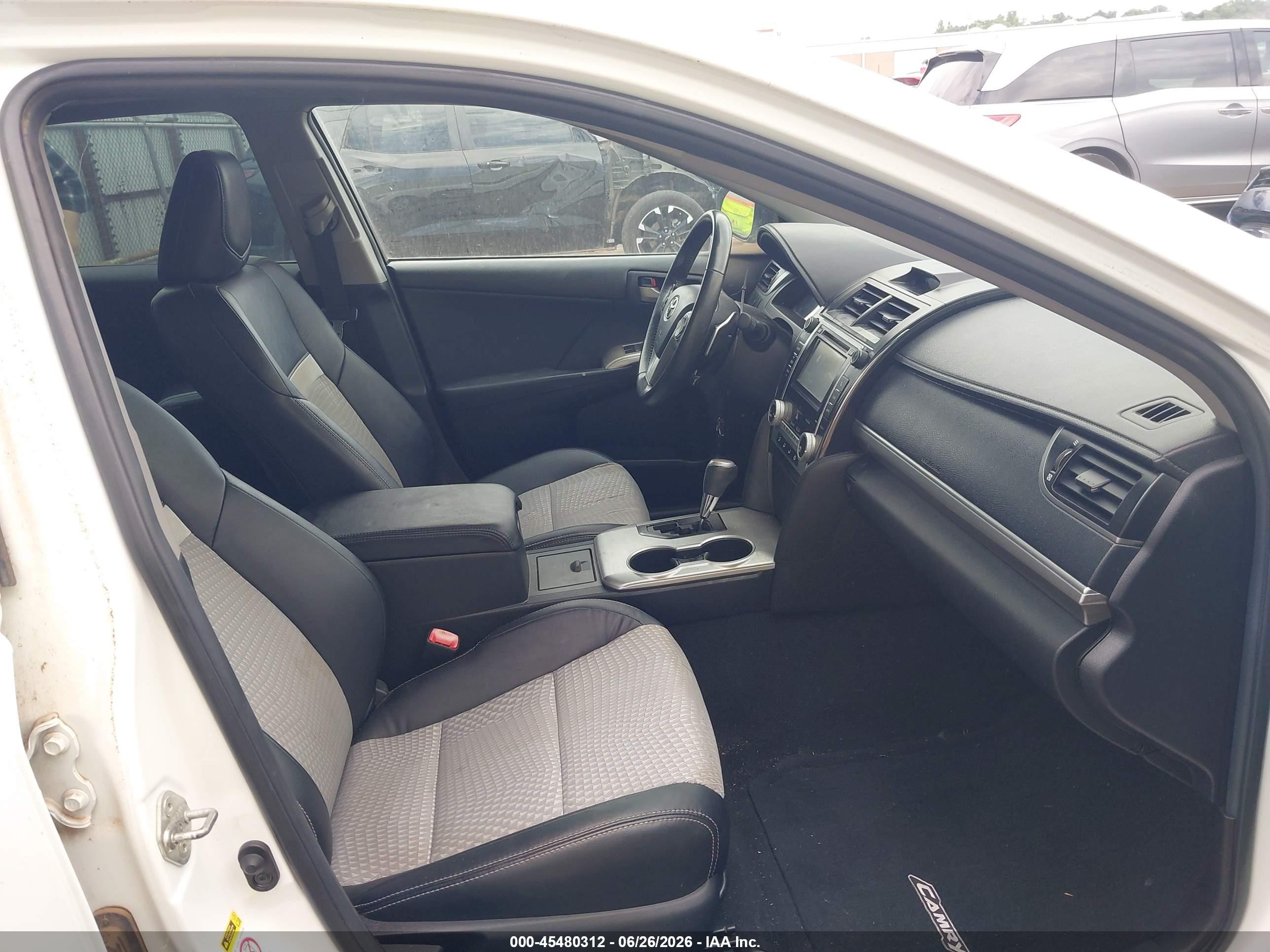 2012 Toyota Camry Se White vin: 4T1BF1FK1CU504023
