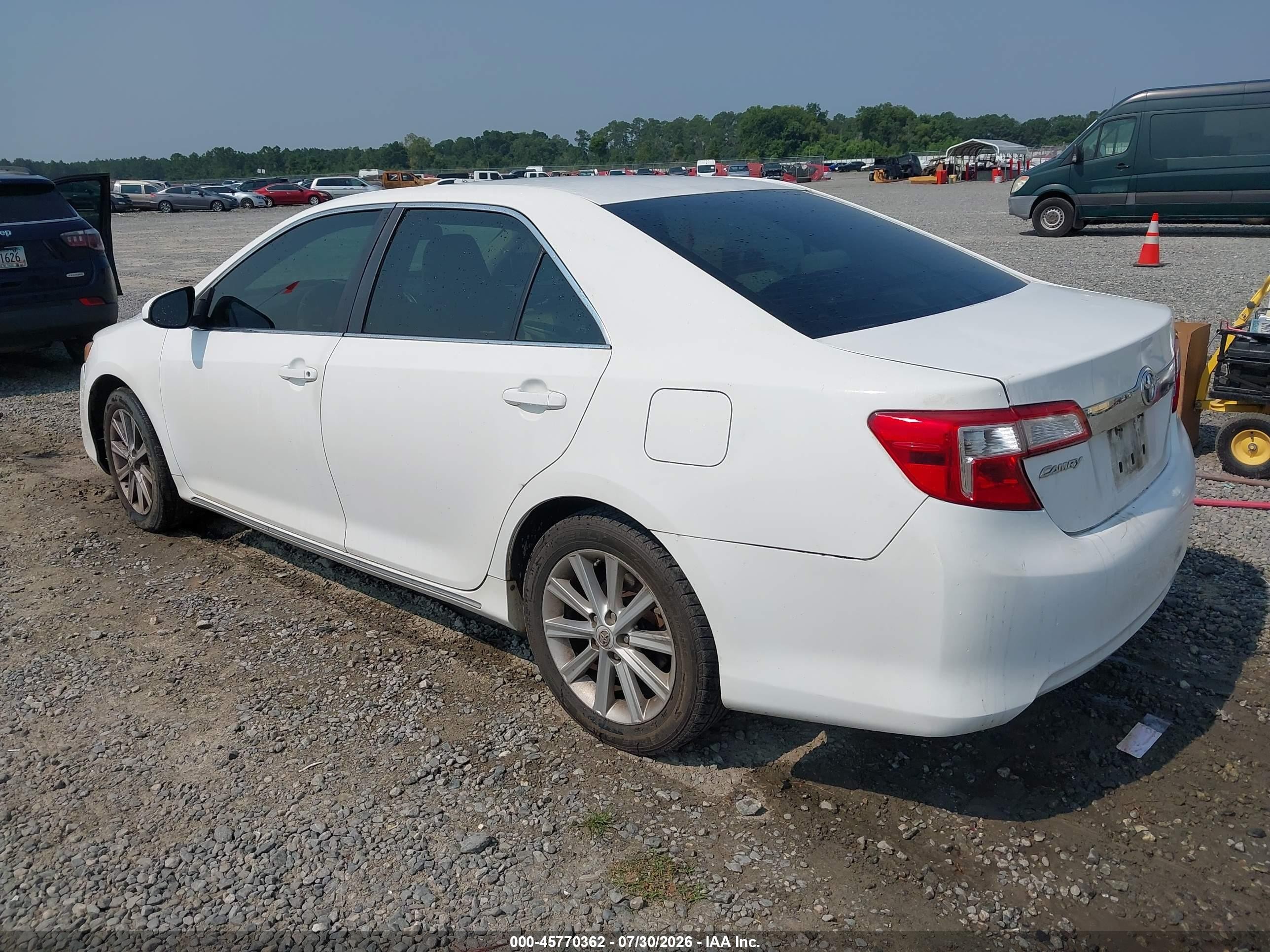 2012 Toyota Camry Xle White vin: 4T1BF1FK1CU513689