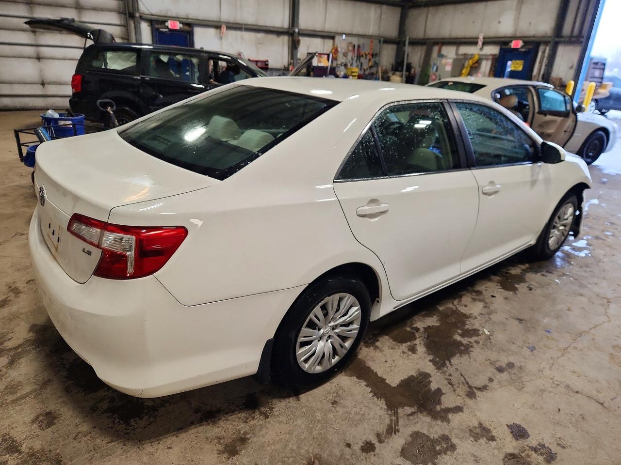 2012 Toyota Camry L White vin: 4T1BF1FK1CU519783