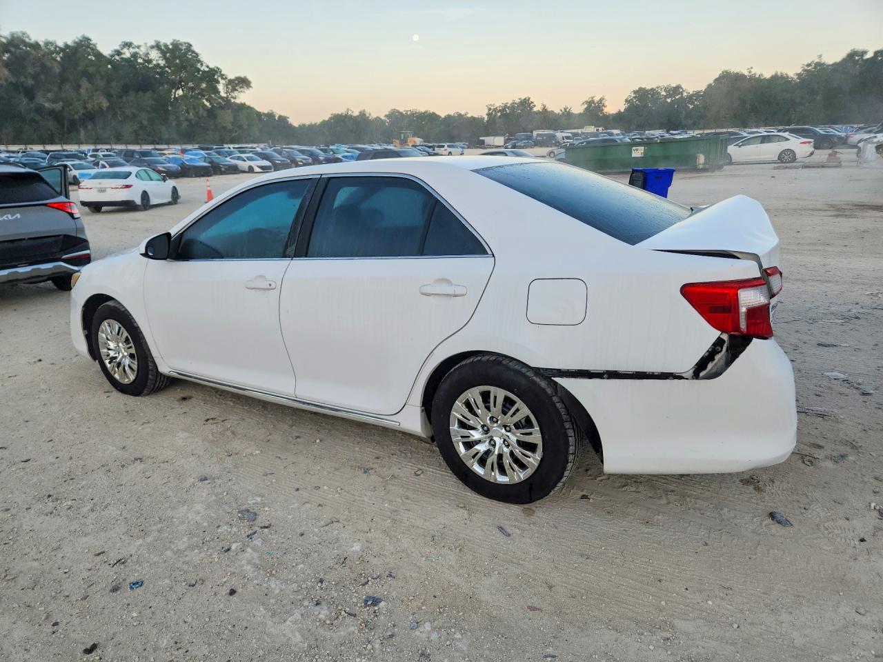 2012 Toyota Camry Le White vin: 4T1BF1FK1CU544232