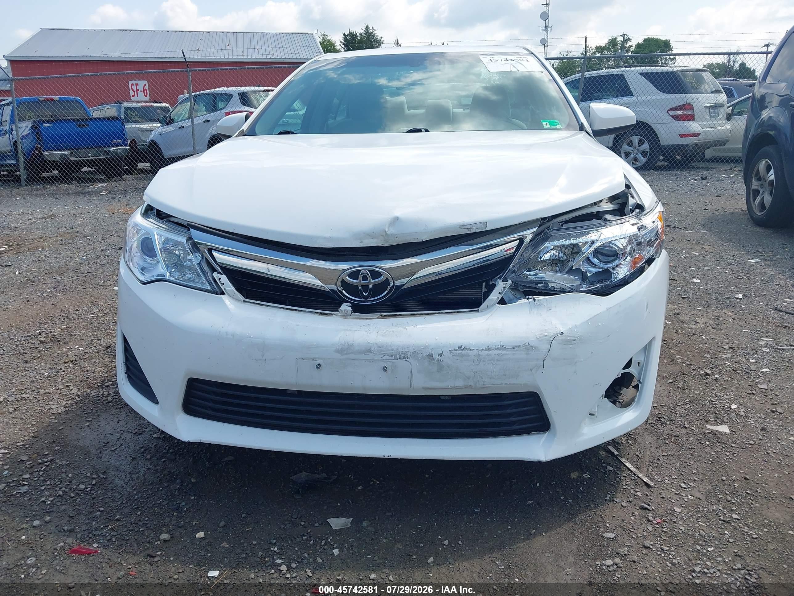 2012 Toyota Camry Le Белый vin: 4T1BF1FK1CU560995