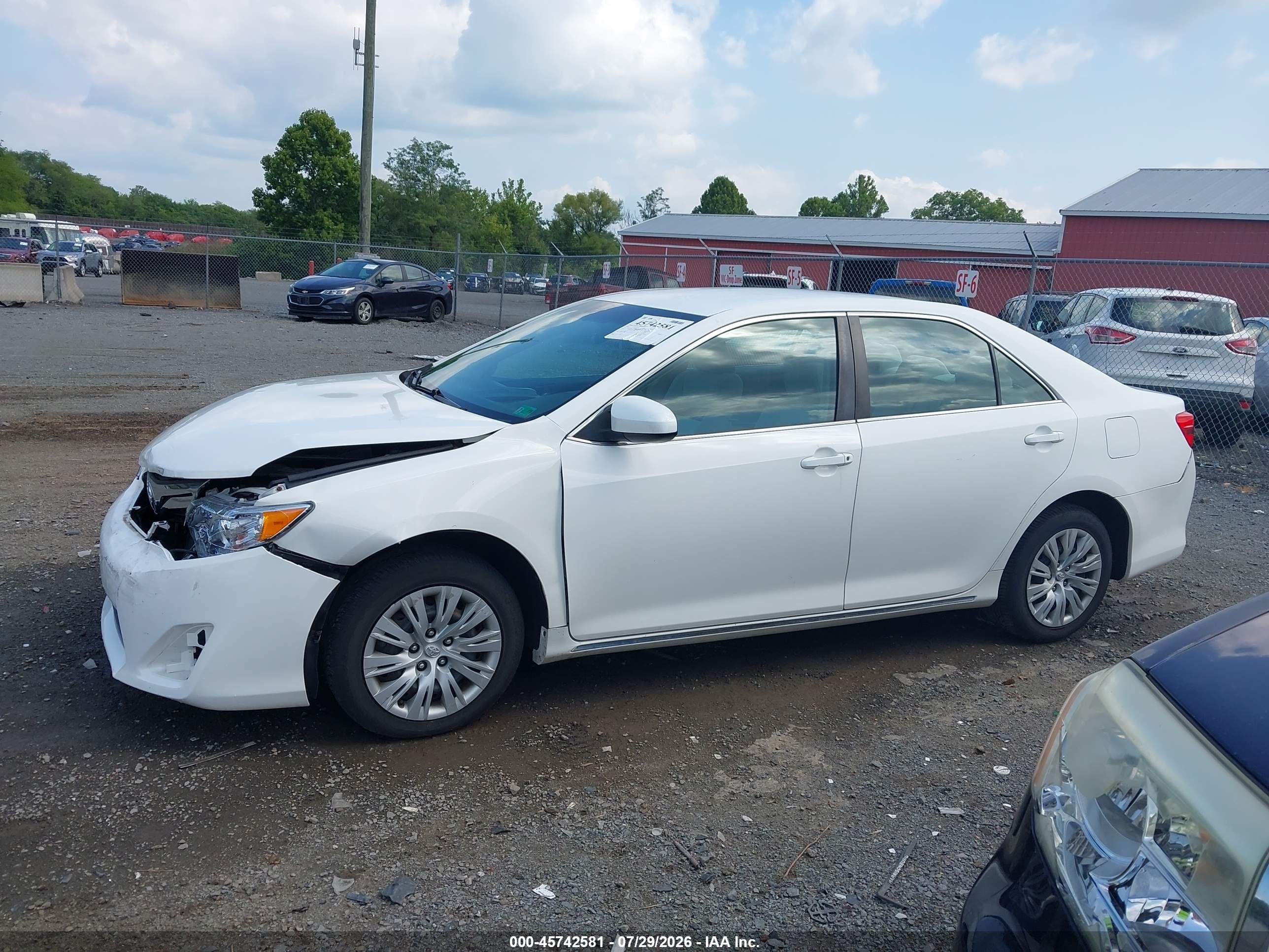 2012 Toyota Camry Le Белый vin: 4T1BF1FK1CU560995