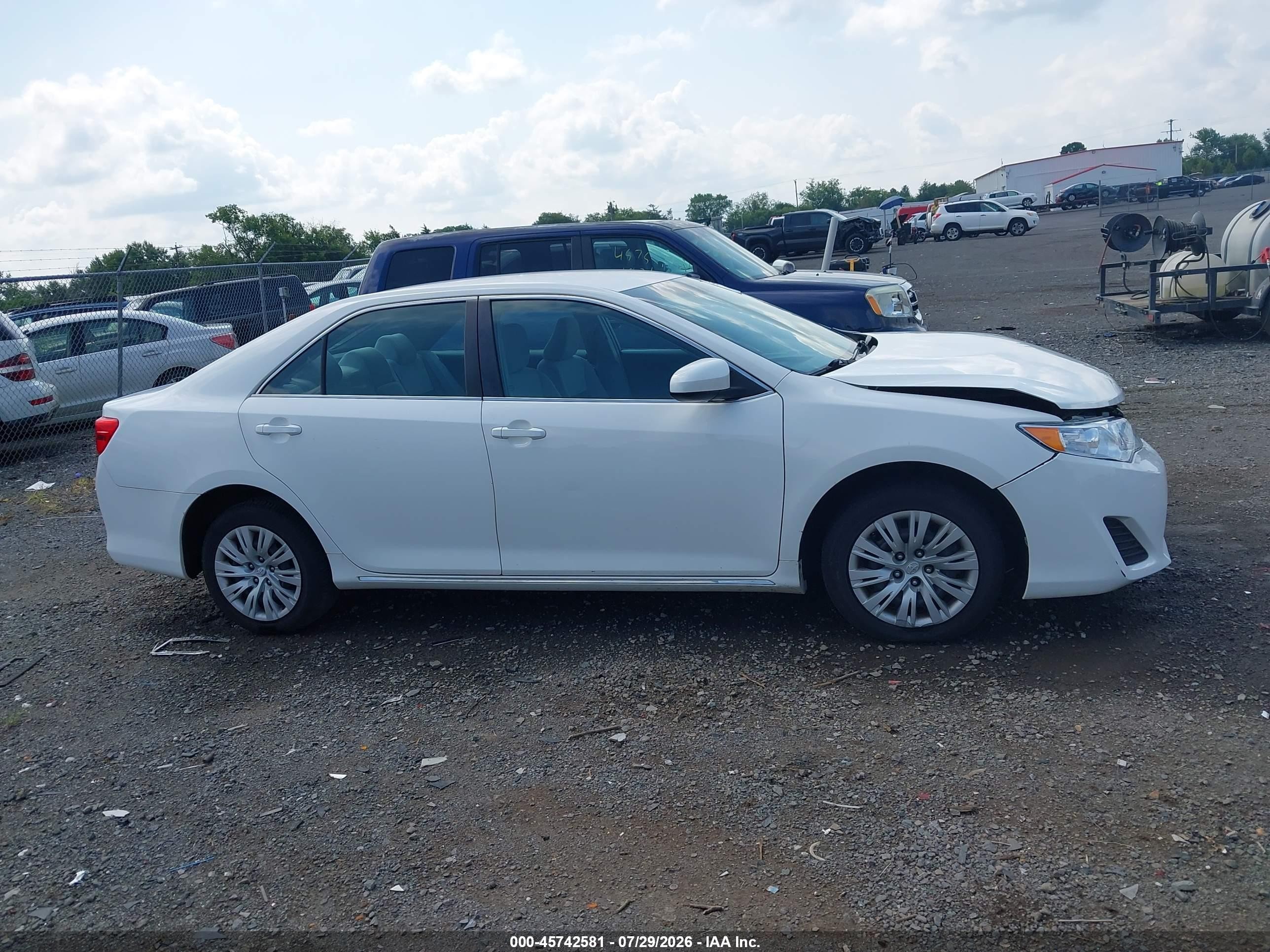2012 Toyota Camry Le Белый vin: 4T1BF1FK1CU560995