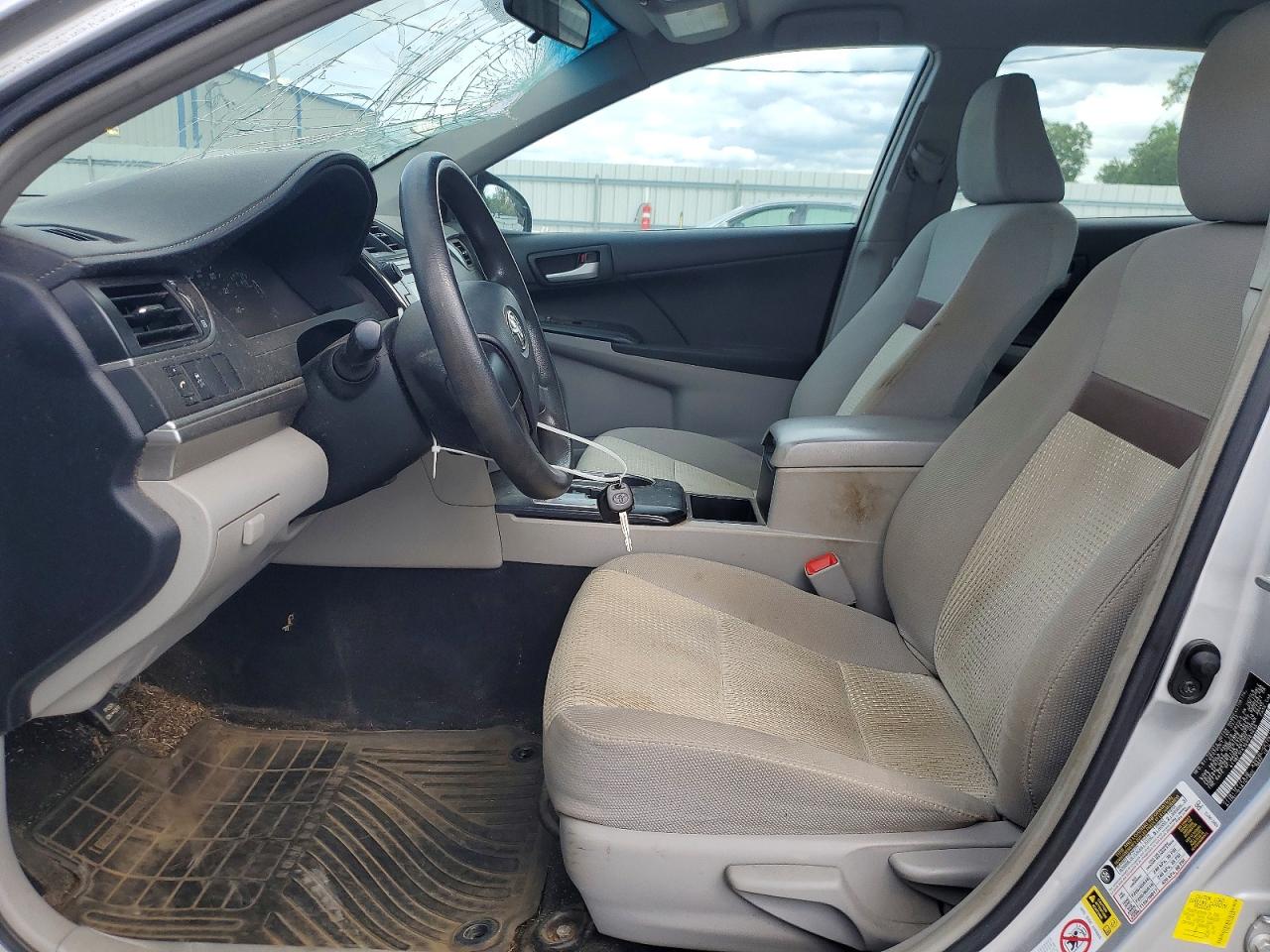 2012 Toyota Camry L Silver vin: 4T1BF1FK1CU561645