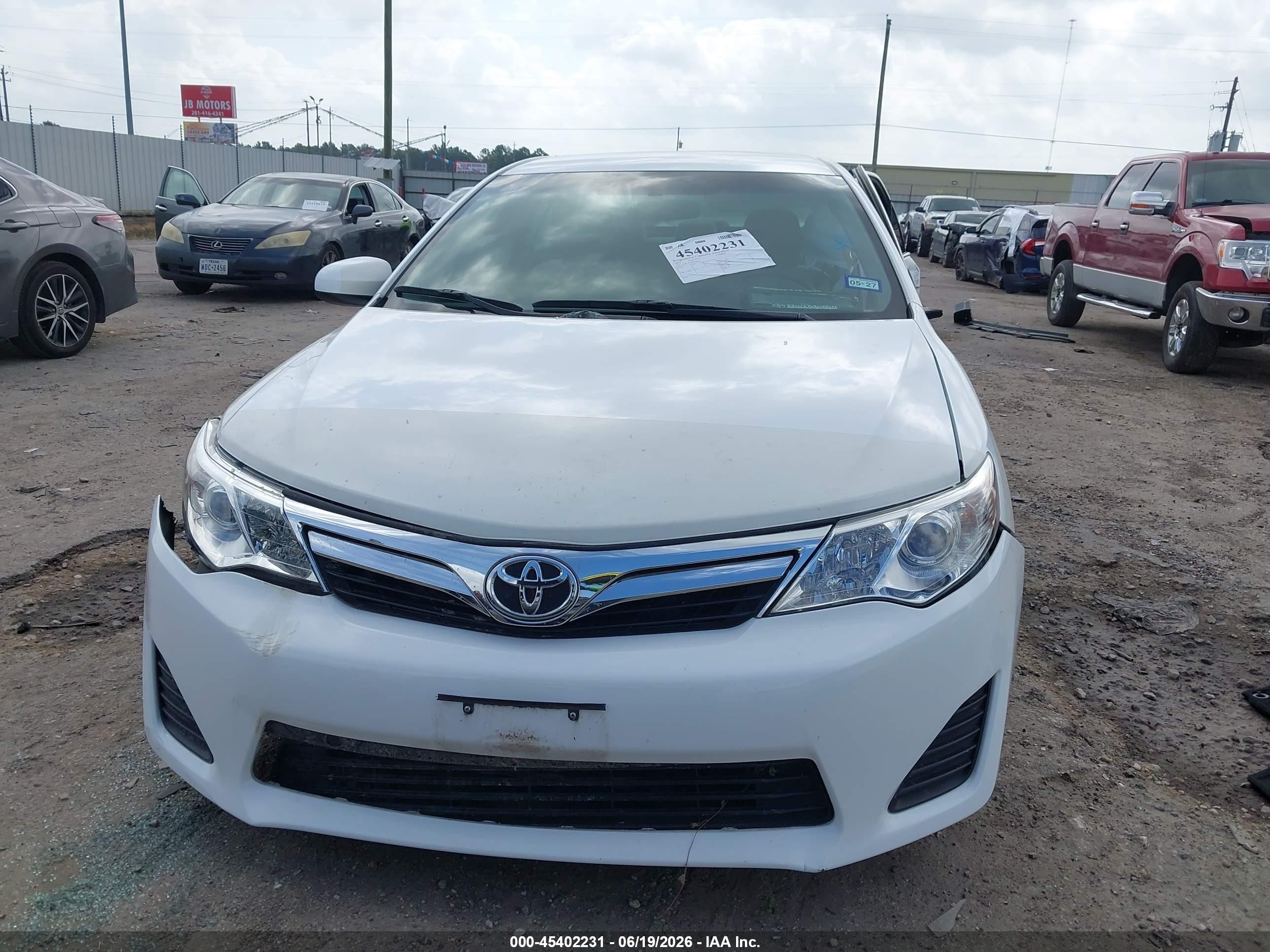 2012 Toyota Camry Le White vin: 4T1BF1FK1CU582656
