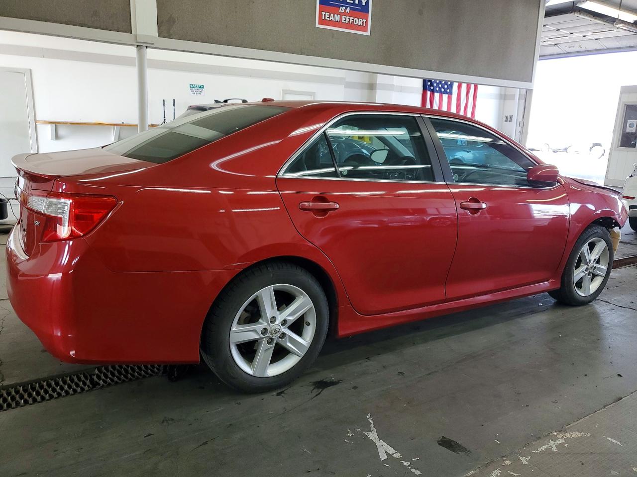 2012 Toyota Camry Red vin: 4T1BF1FK1CU595844