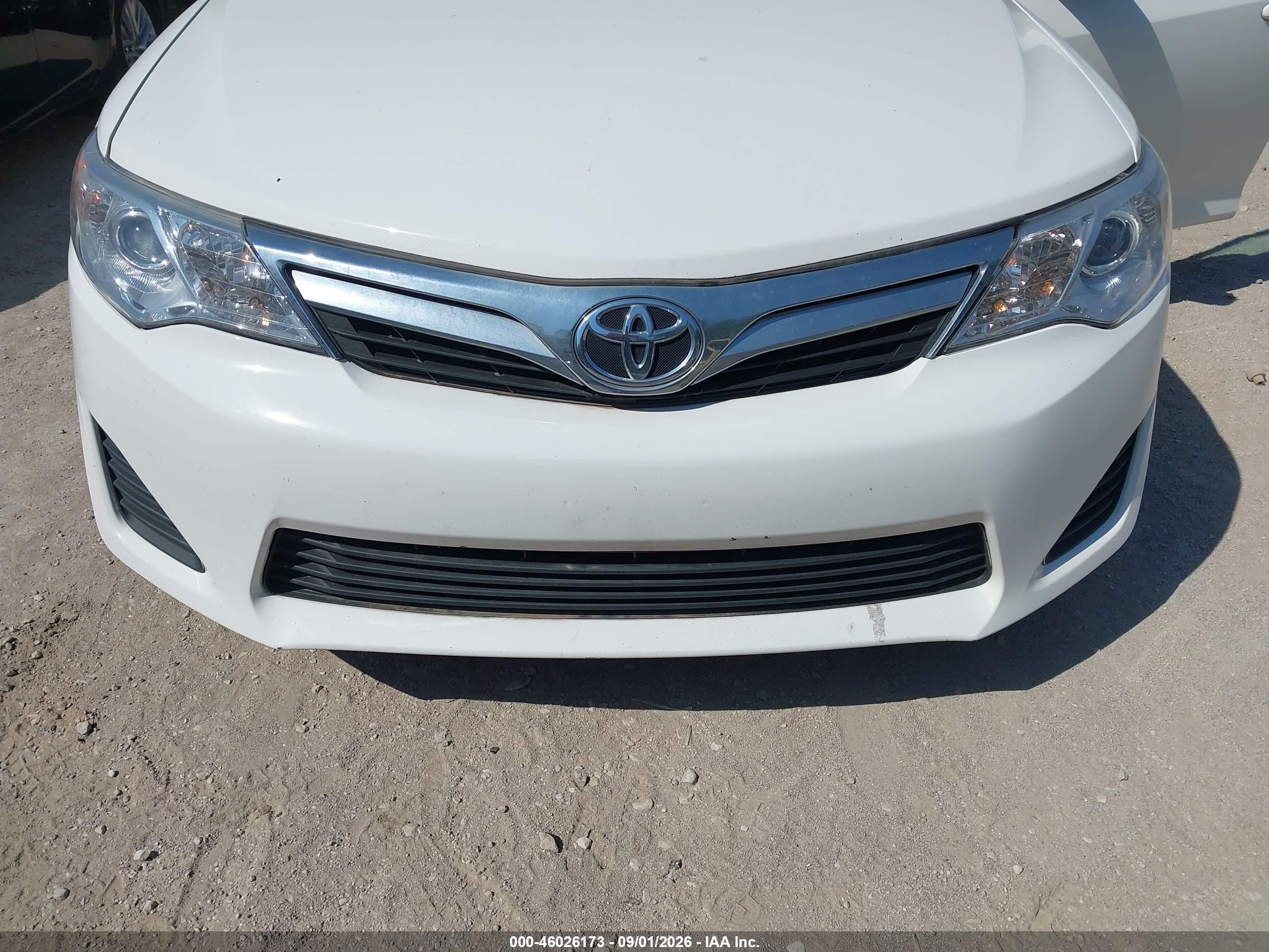 2012 Toyota Camry Le Белый vin: 4T1BF1FK1CU609001