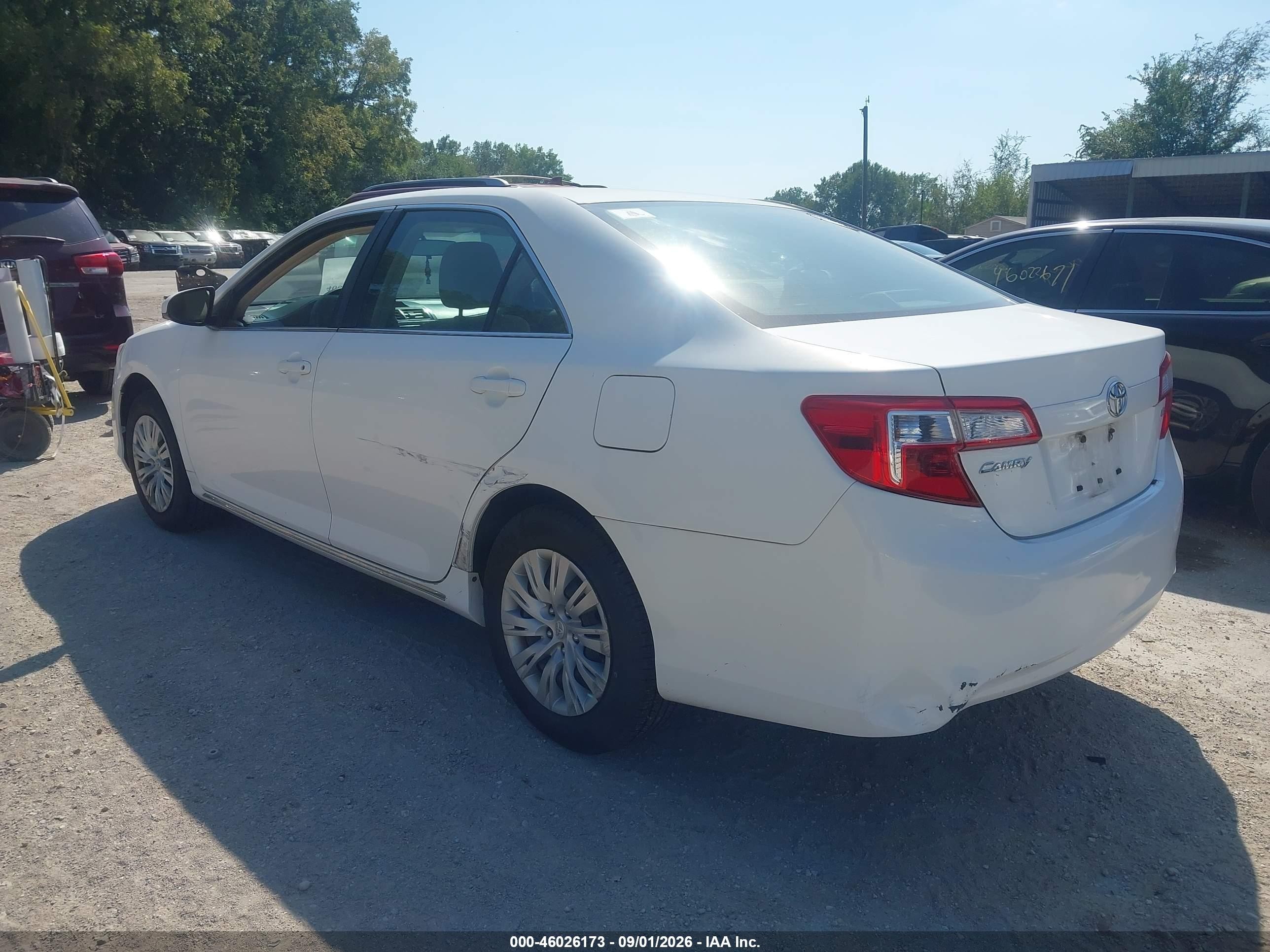 2012 Toyota Camry Le Белый vin: 4T1BF1FK1CU609001