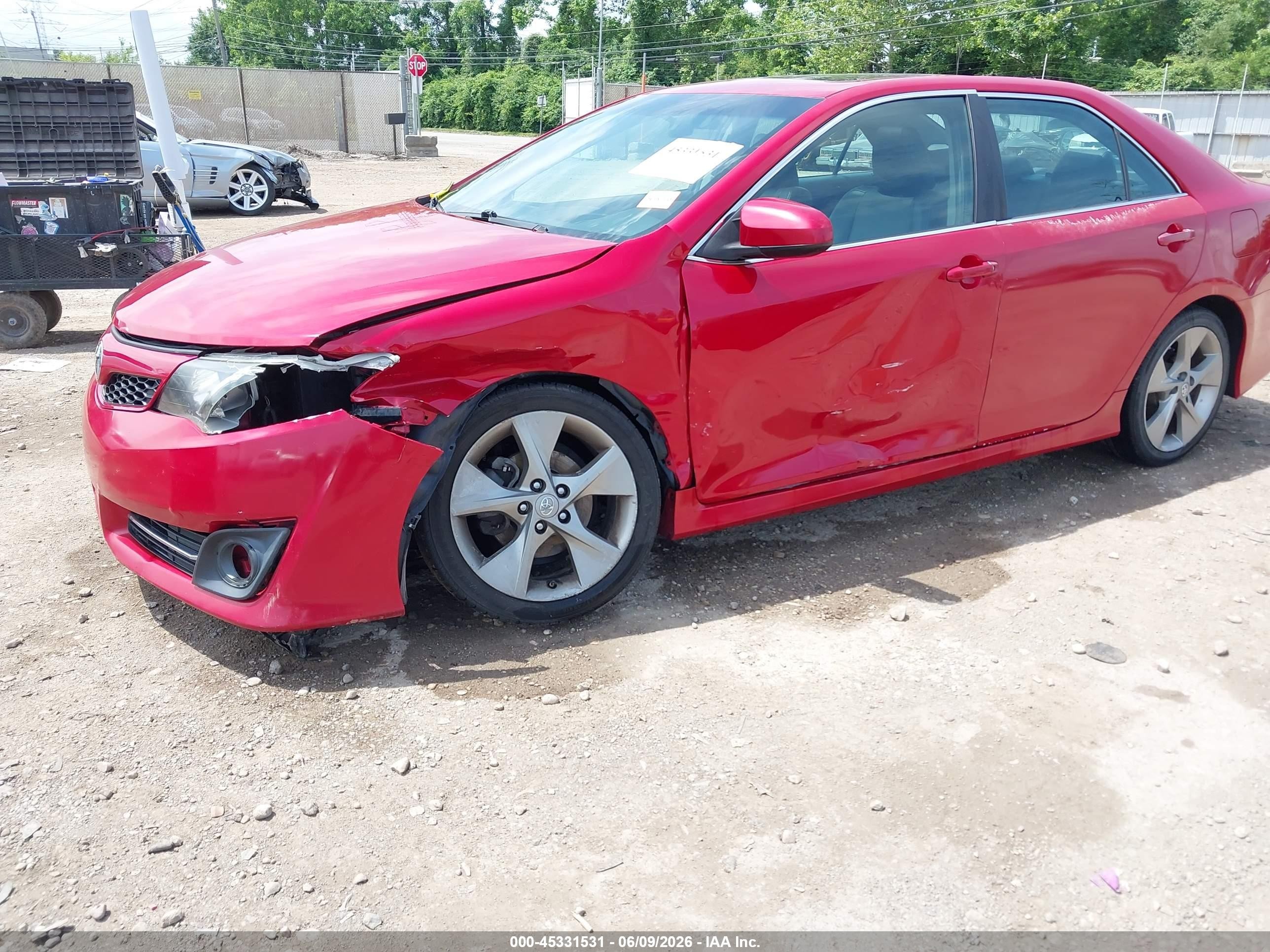 2012 Toyota Camry Se Limited Edition Red vin: 4T1BF1FK1CU615882