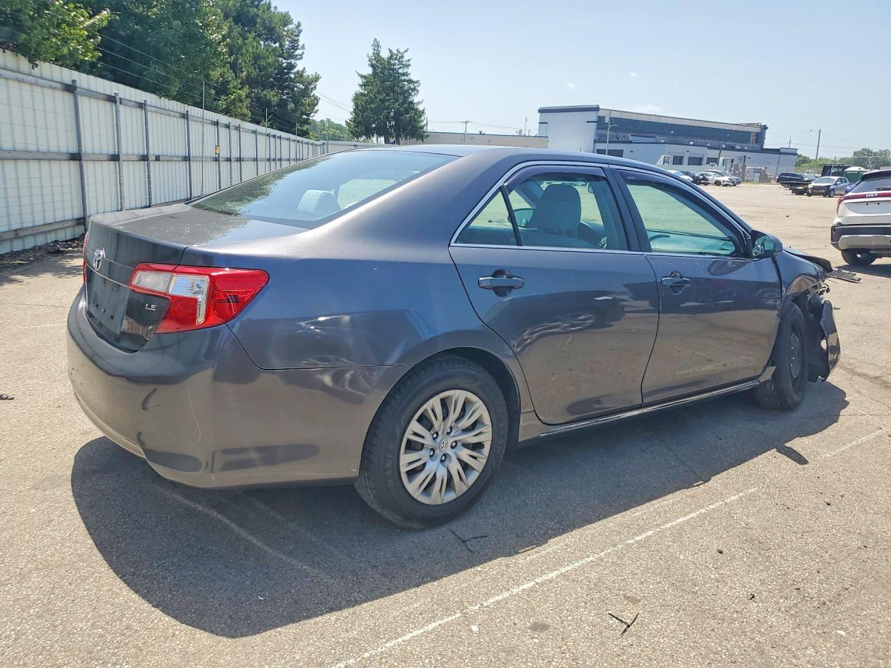 2013 Toyota Camry Le Gray vin: 4T1BF1FK1DU208923