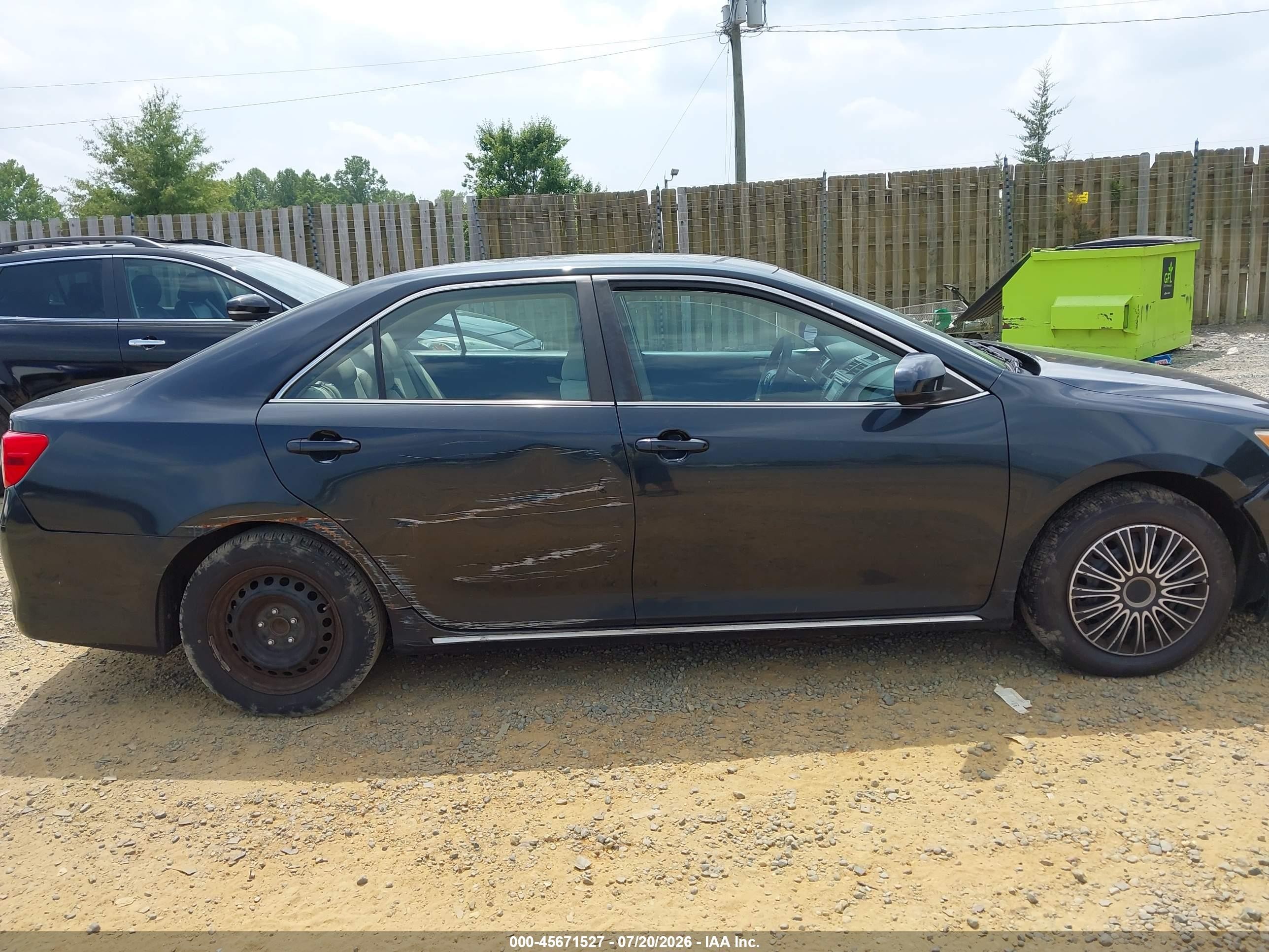 2013 Toyota Camry Le Black vin: 4T1BF1FK1DU231344