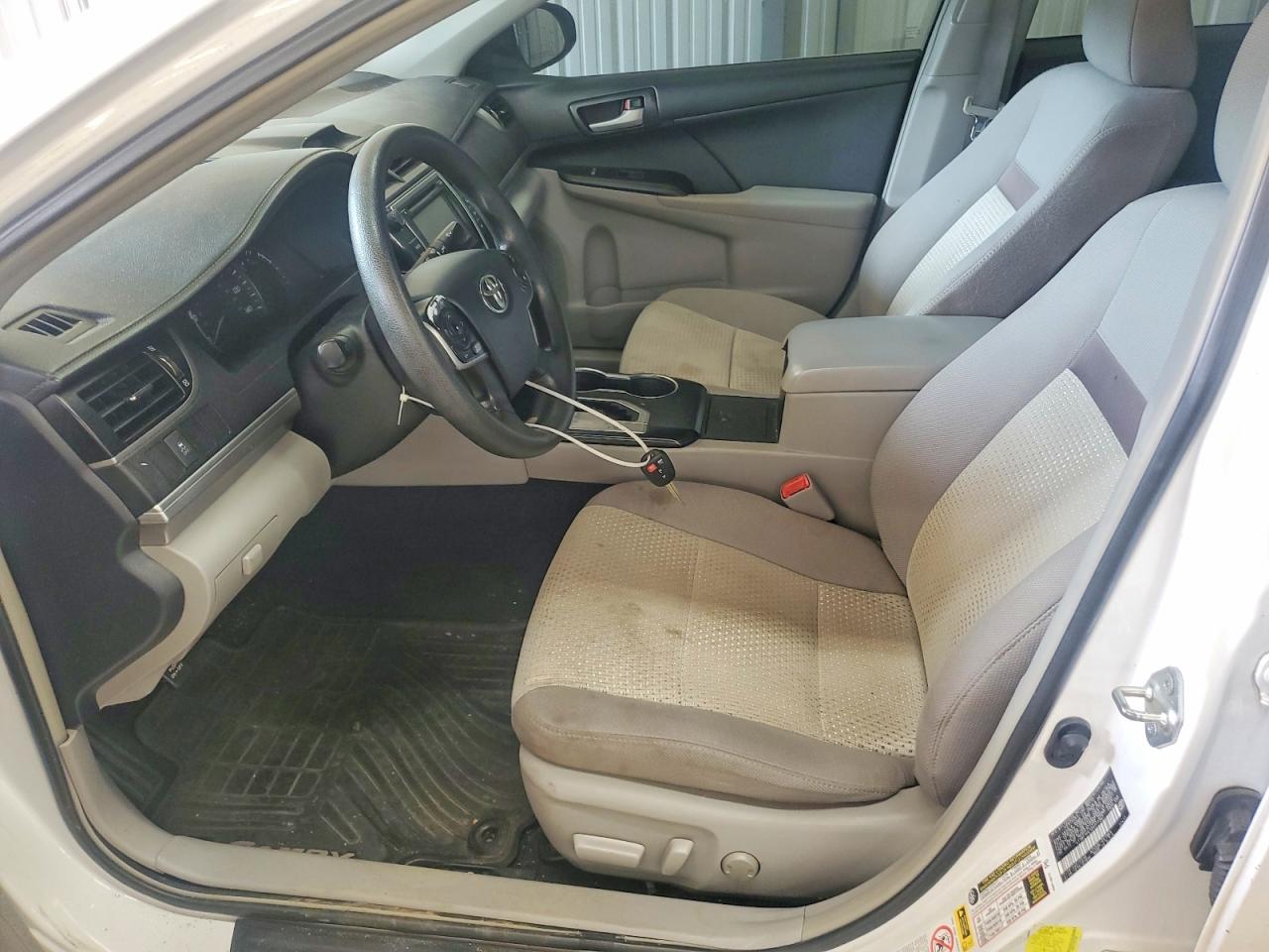 2013 Toyota Camry Le White vin: 4T1BF1FK1DU277367