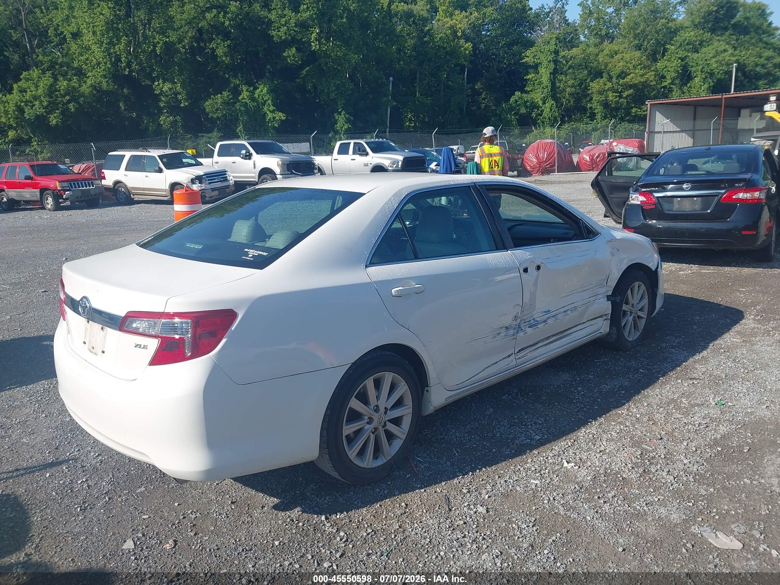 2013 Toyota Camry Xle White vin: 4T1BF1FK1DU293732
