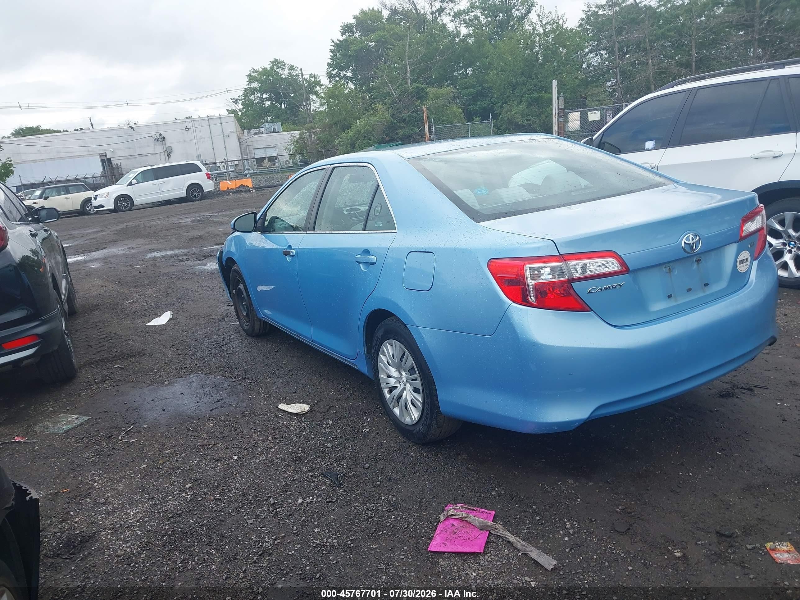 2013 Toyota Camry Le Blue vin: 4T1BF1FK1DU660631