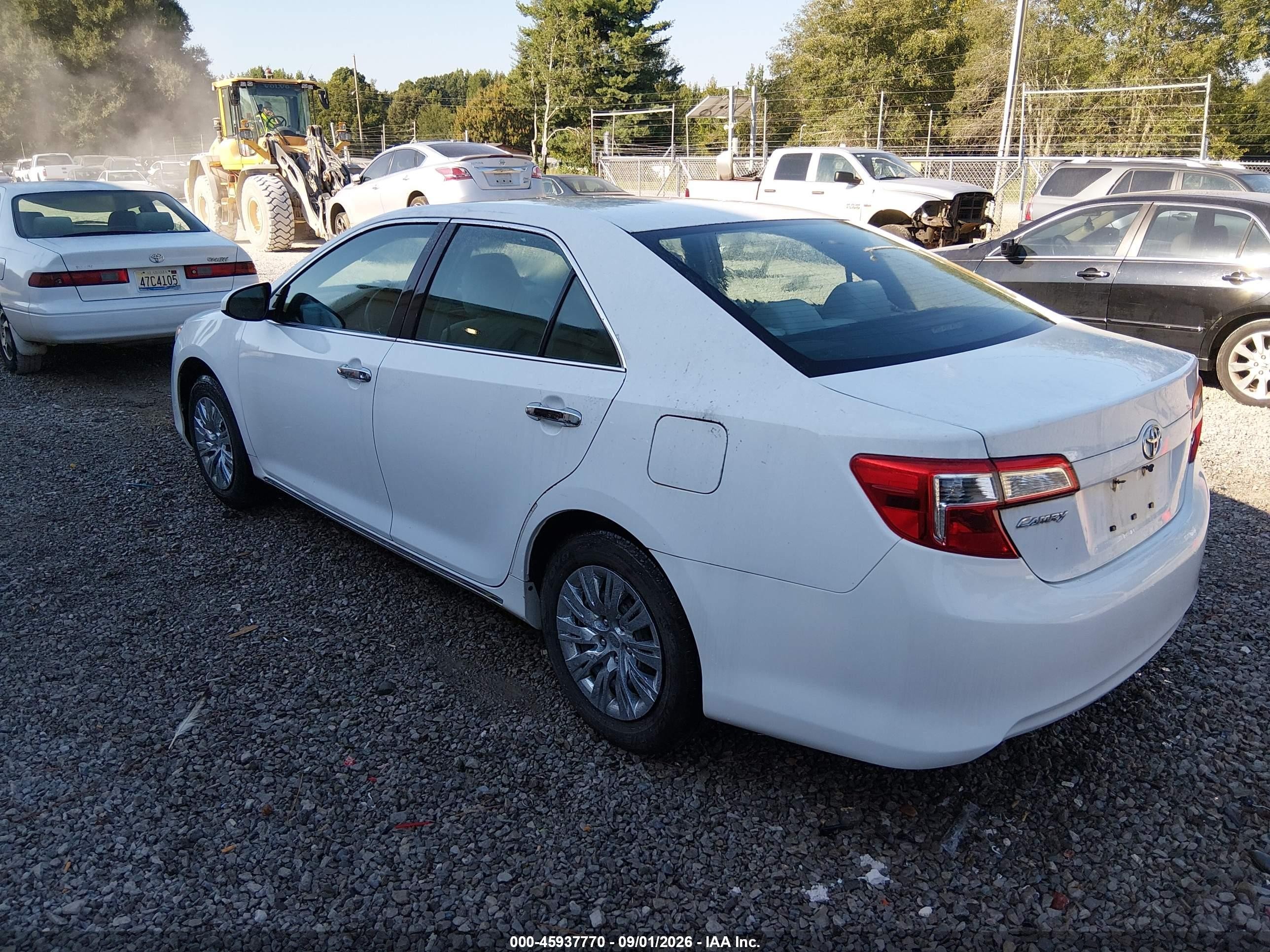2014 Toyota Camry Le White vin: 4T1BF1FK1EU308750