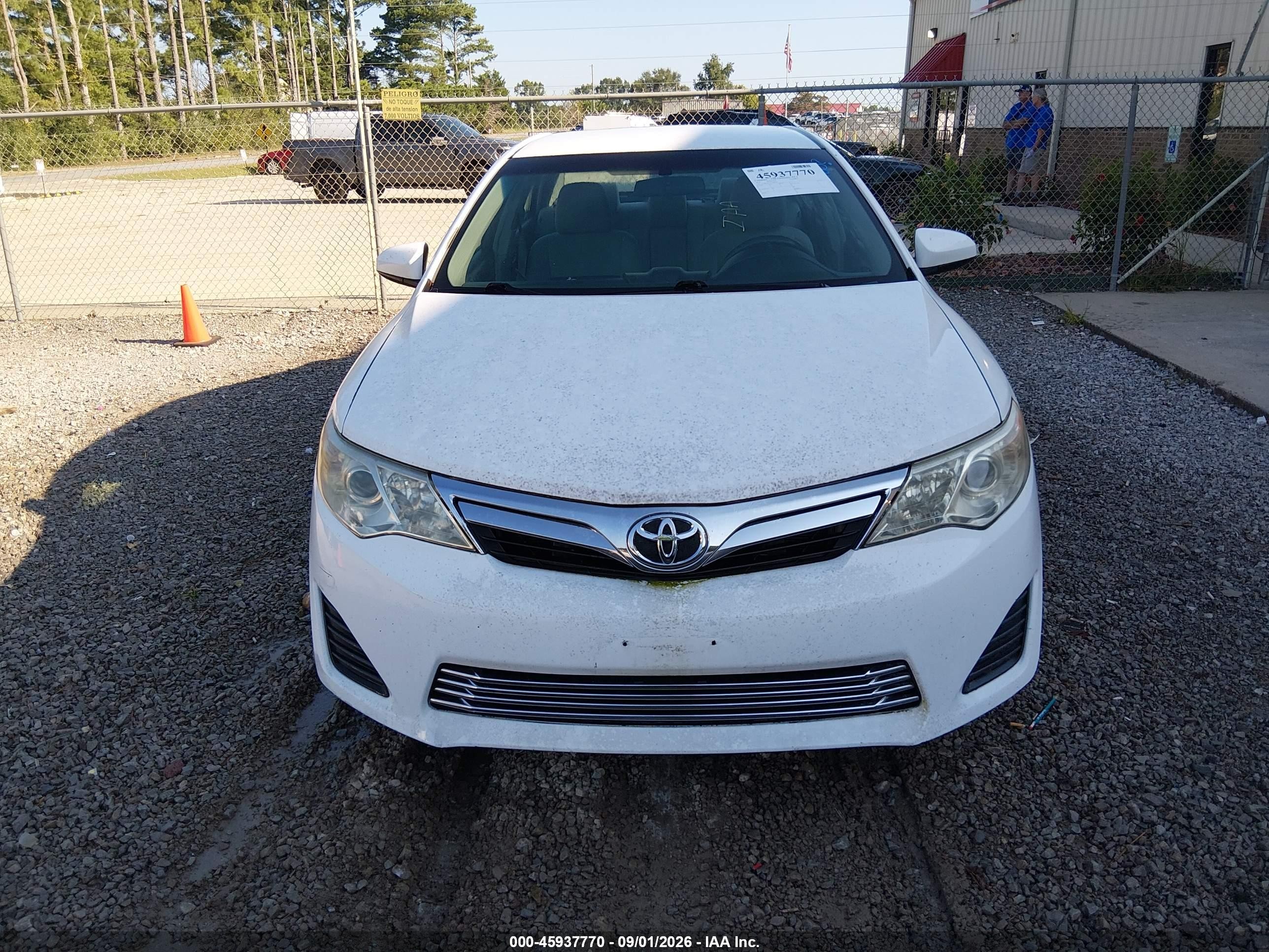 2014 Toyota Camry Le White vin: 4T1BF1FK1EU308750