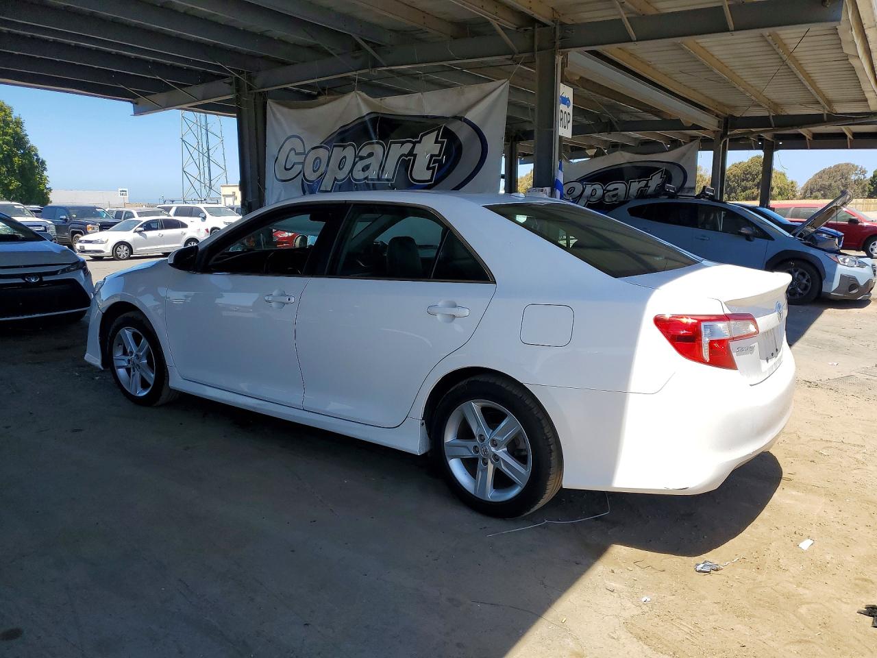 2014 Toyota Camry Se White vin: 4T1BF1FK1EU313060