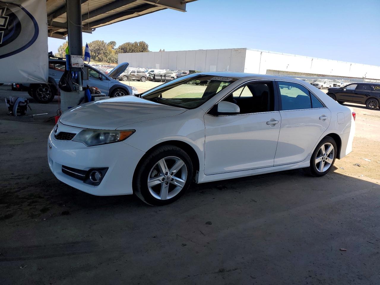 2014 Toyota Camry Se White vin: 4T1BF1FK1EU313060