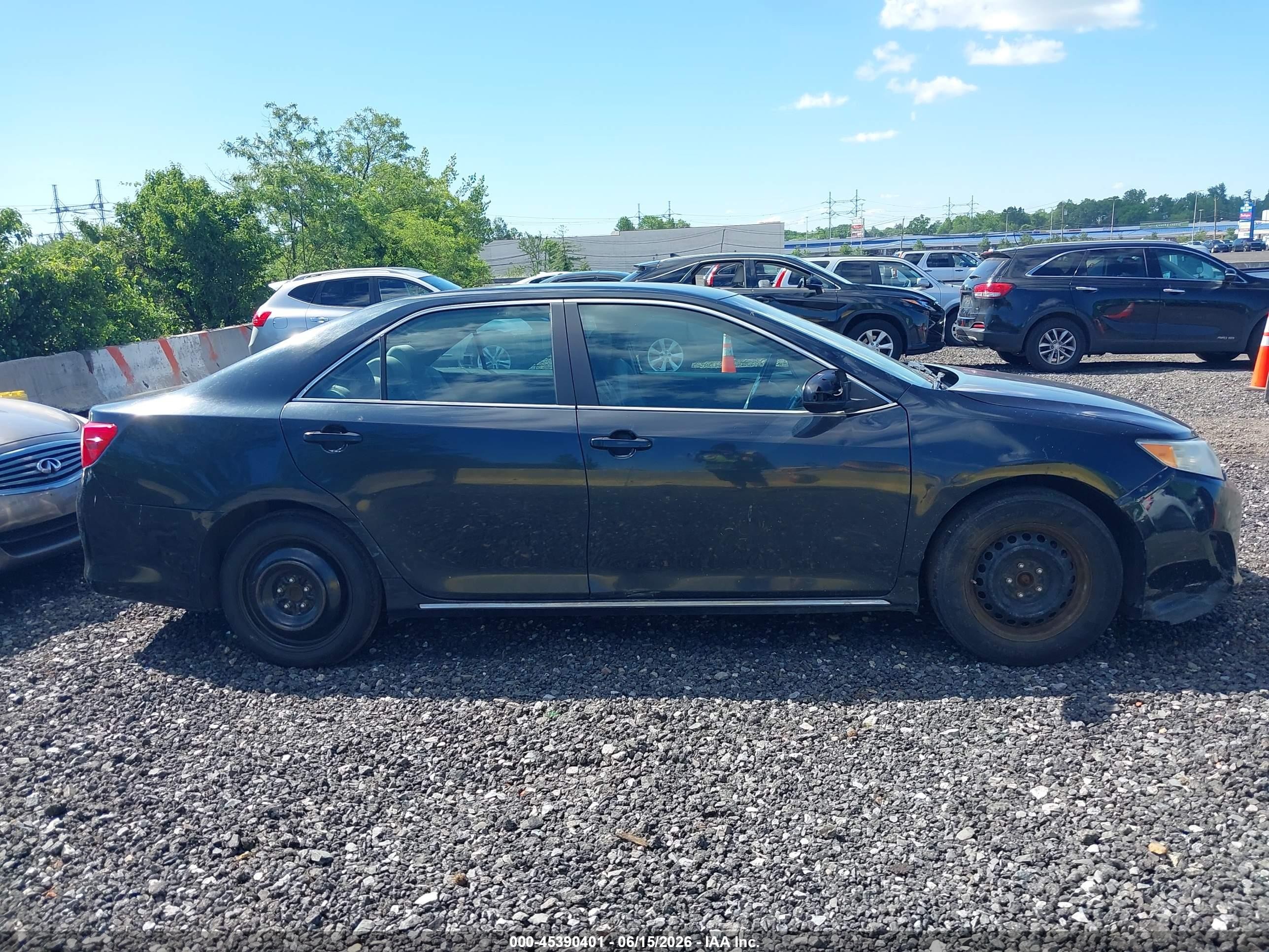 2014 Toyota Camry Le Black vin: 4T1BF1FK1EU313284
