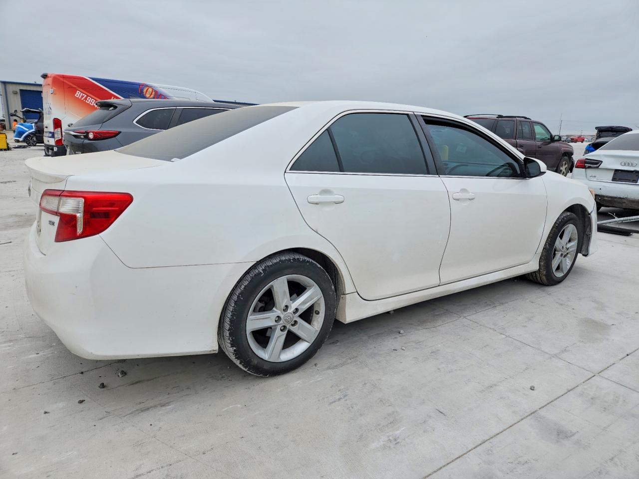 2014 Toyota Camry Se White vin: 4T1BF1FK1EU320106