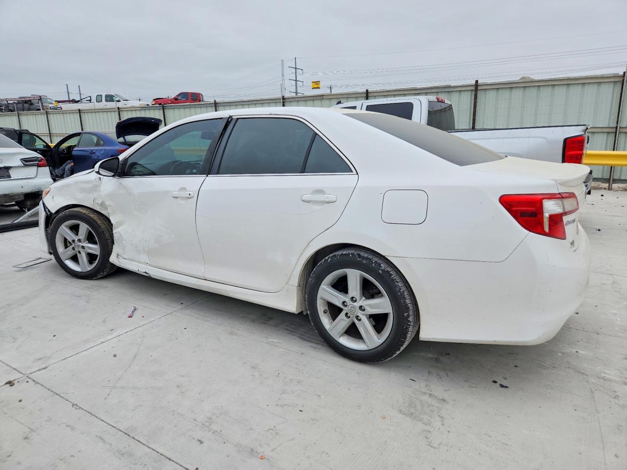 2014 Toyota Camry Se White vin: 4T1BF1FK1EU320106