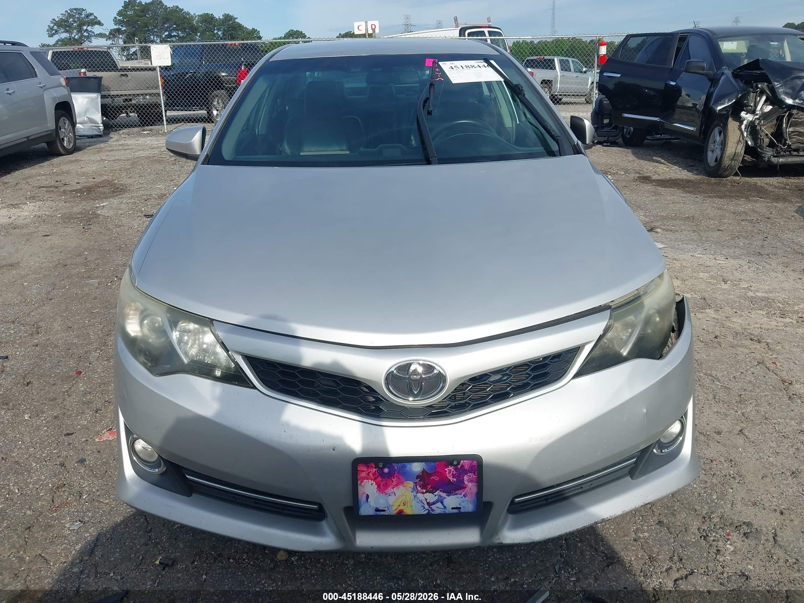 2014 Toyota Camry Se Silver vin: 4T1BF1FK1EU321191