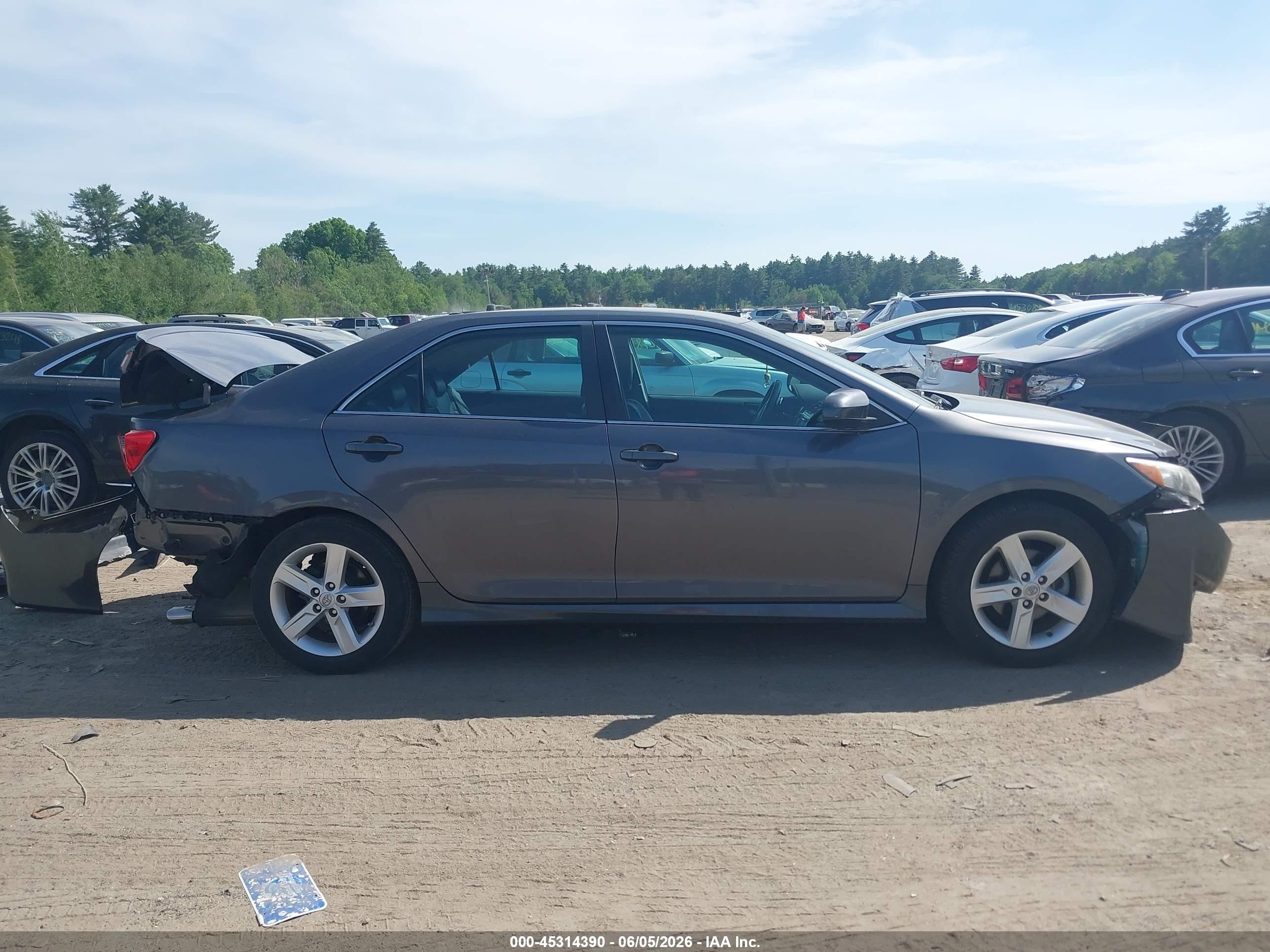 2014 Toyota Camry Se Gray vin: 4T1BF1FK1EU323166