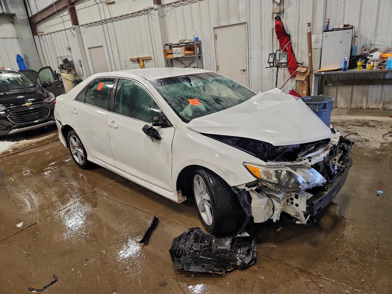 2014 Toyota Camry Se White vin: 4T1BF1FK1EU325600