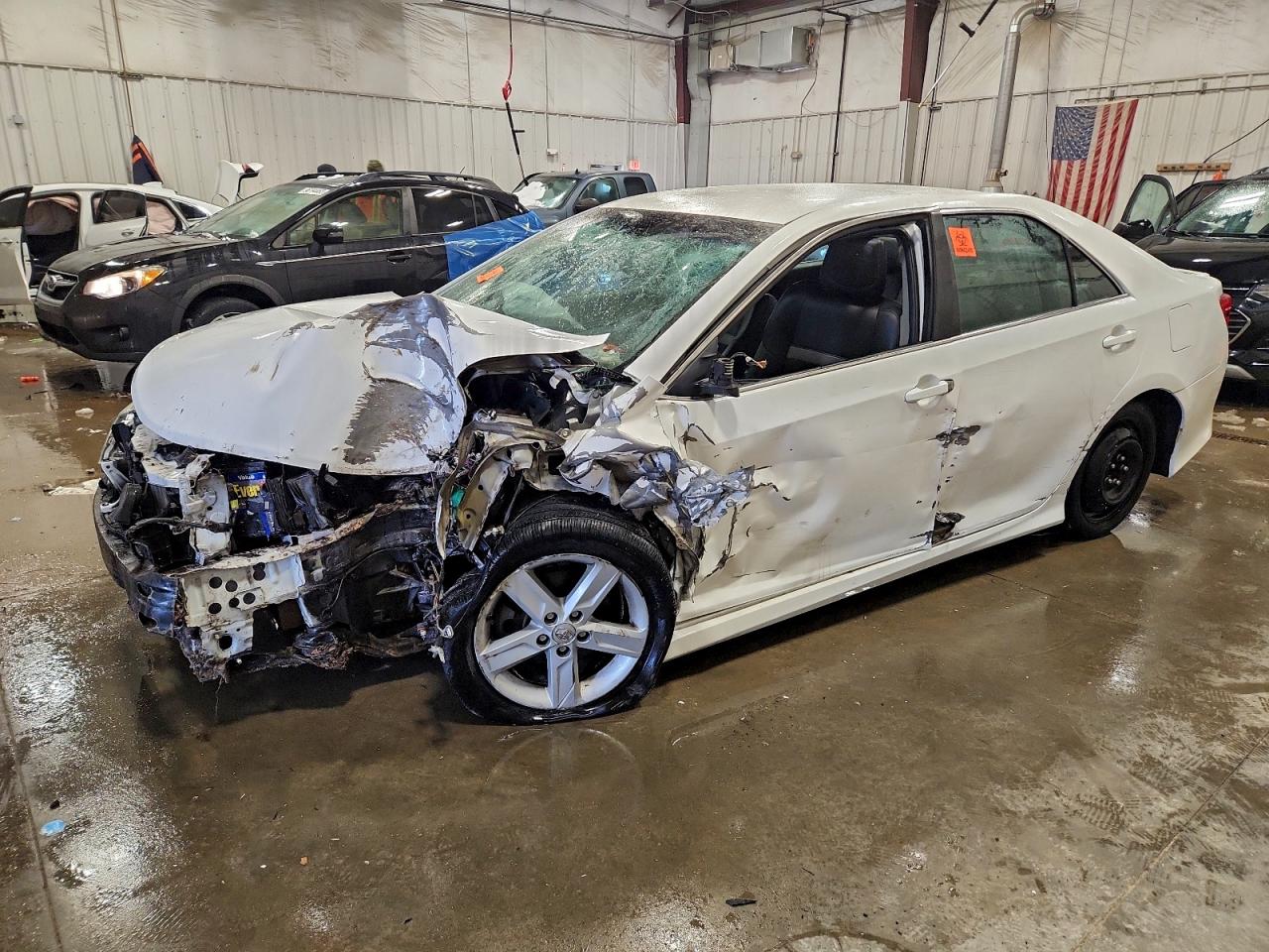 2014 Toyota Camry Se White vin: 4T1BF1FK1EU325600