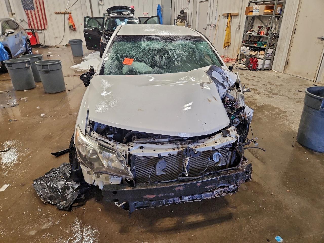 2014 Toyota Camry Se White vin: 4T1BF1FK1EU325600