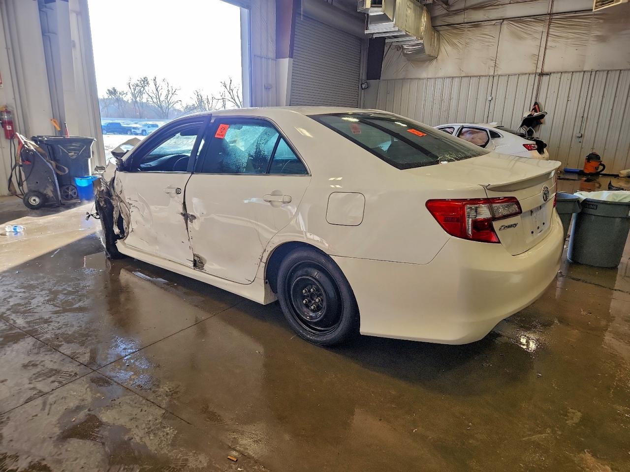 2014 Toyota Camry Se White vin: 4T1BF1FK1EU325600