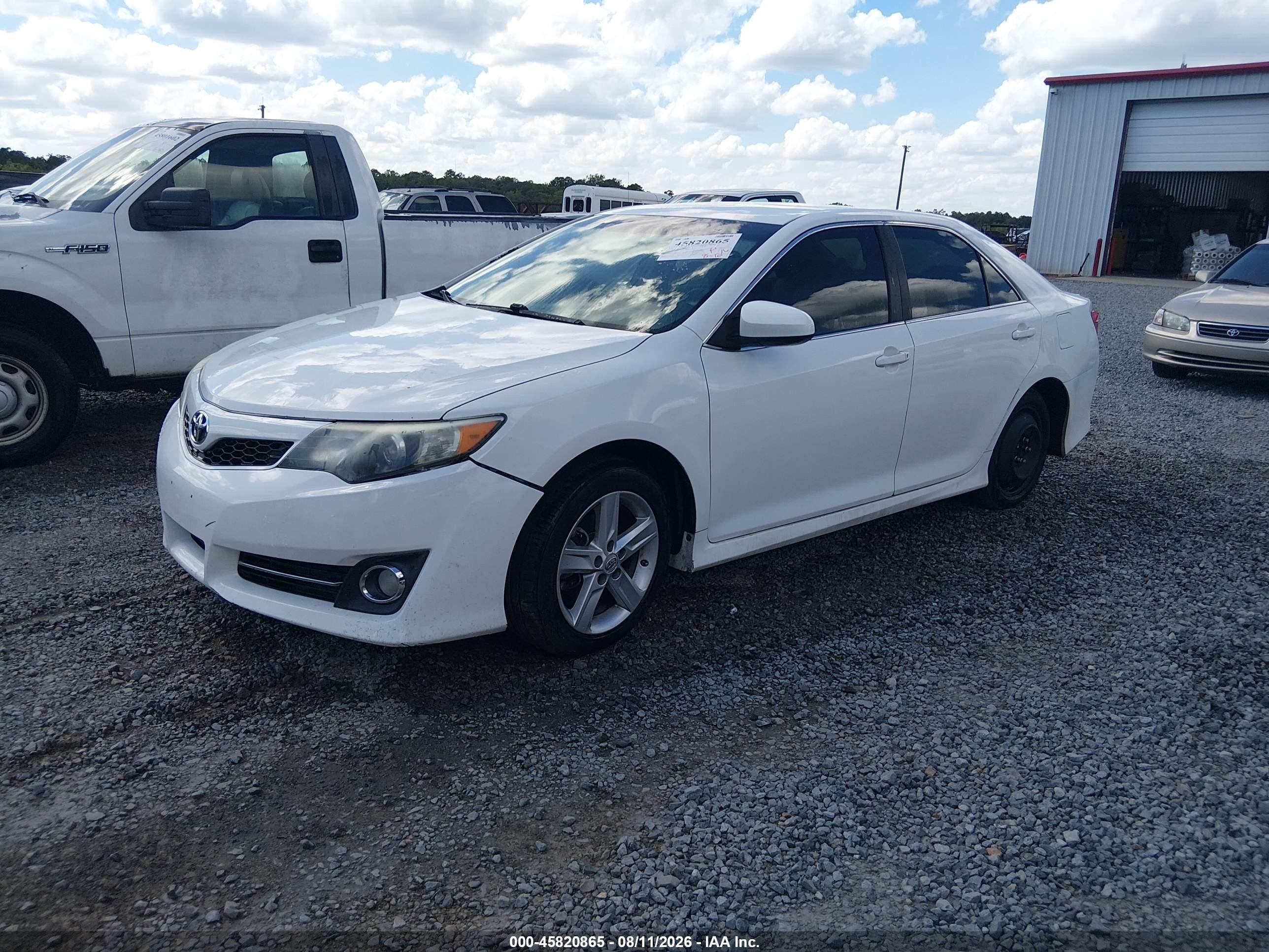 2014 Toyota Camry Se White vin: 4T1BF1FK1EU328657