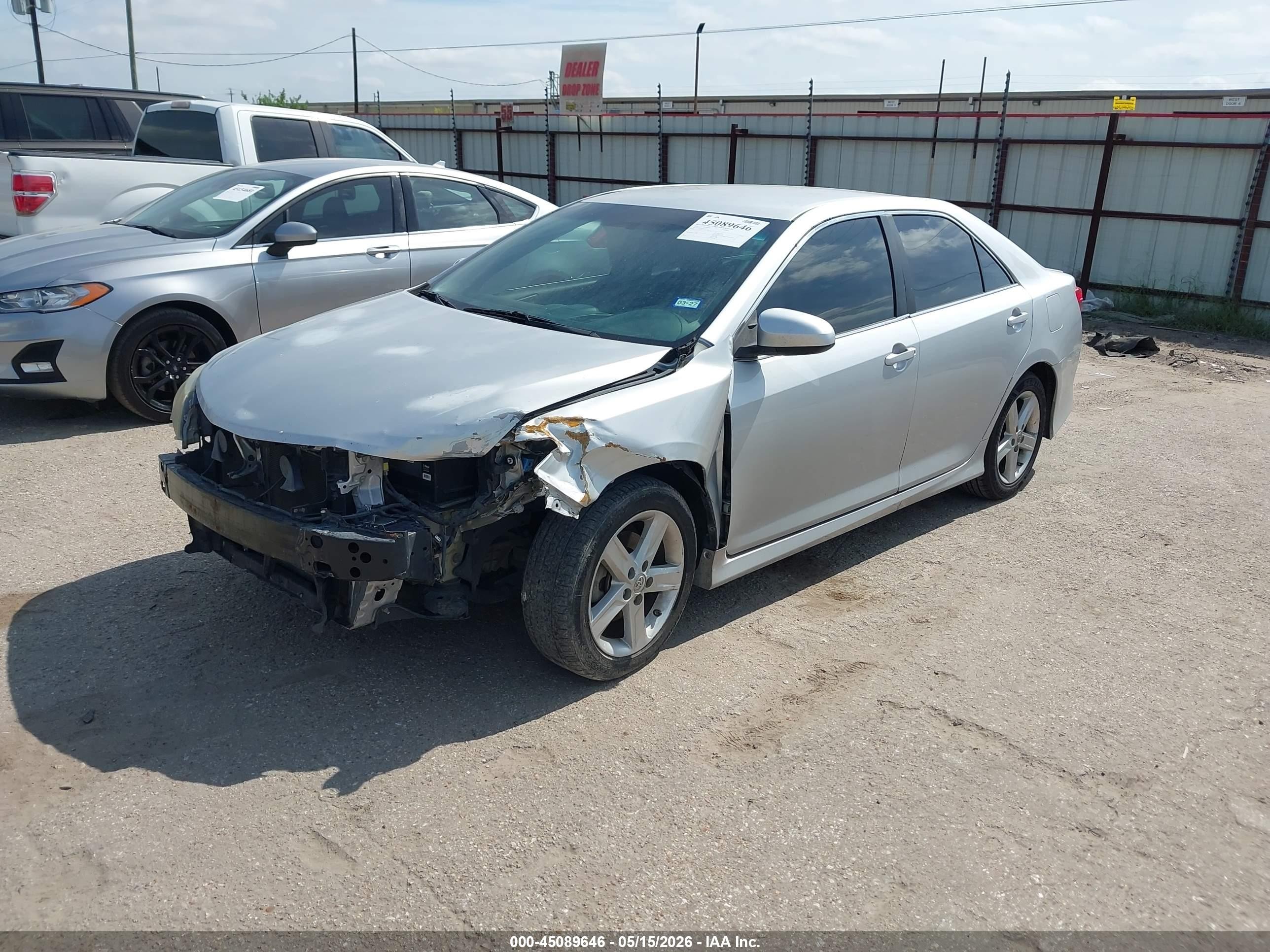 2014 Toyota Camry Se Серебряный vin: 4T1BF1FK1EU355972