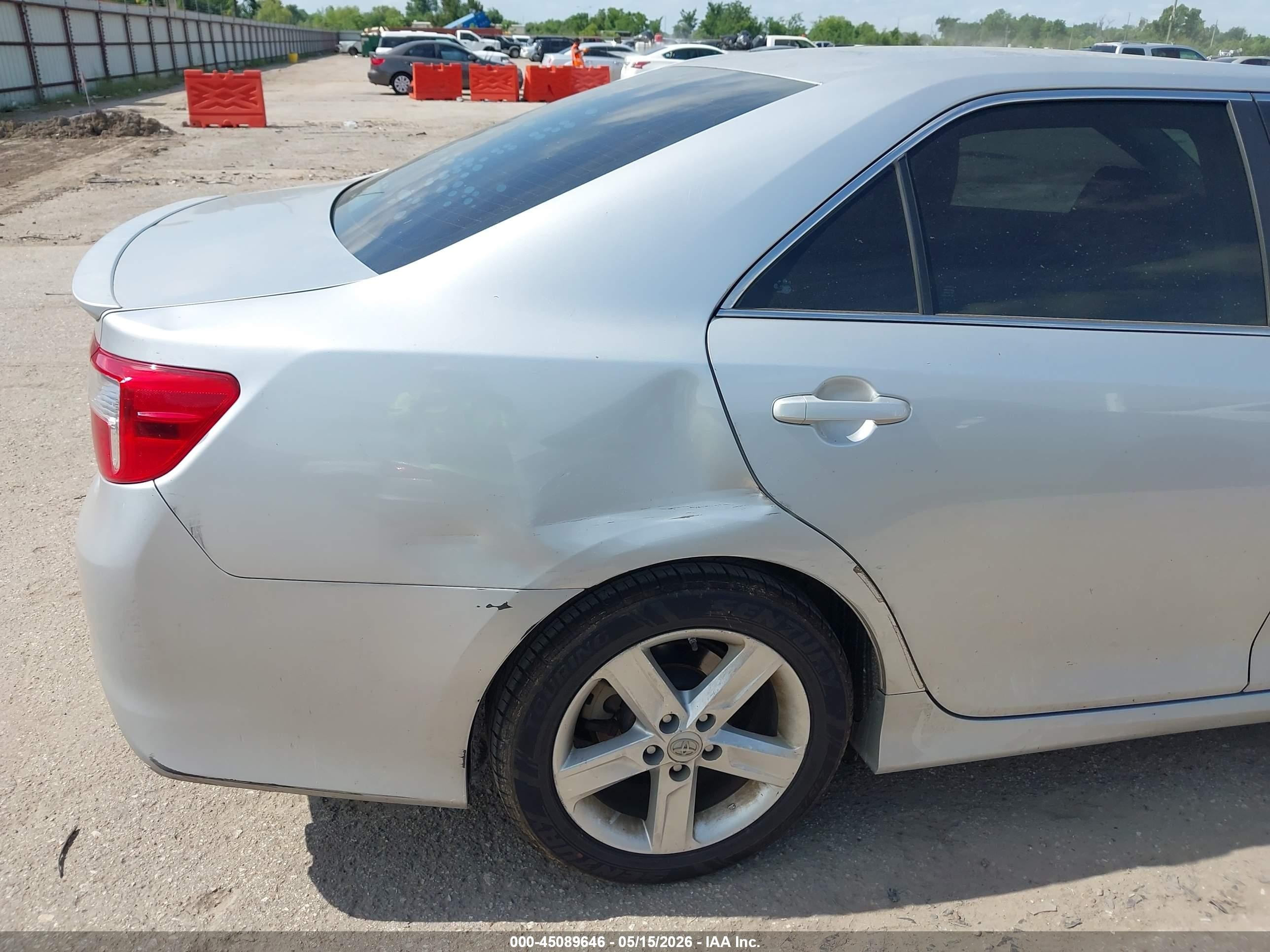 2014 Toyota Camry Se Серебряный vin: 4T1BF1FK1EU355972