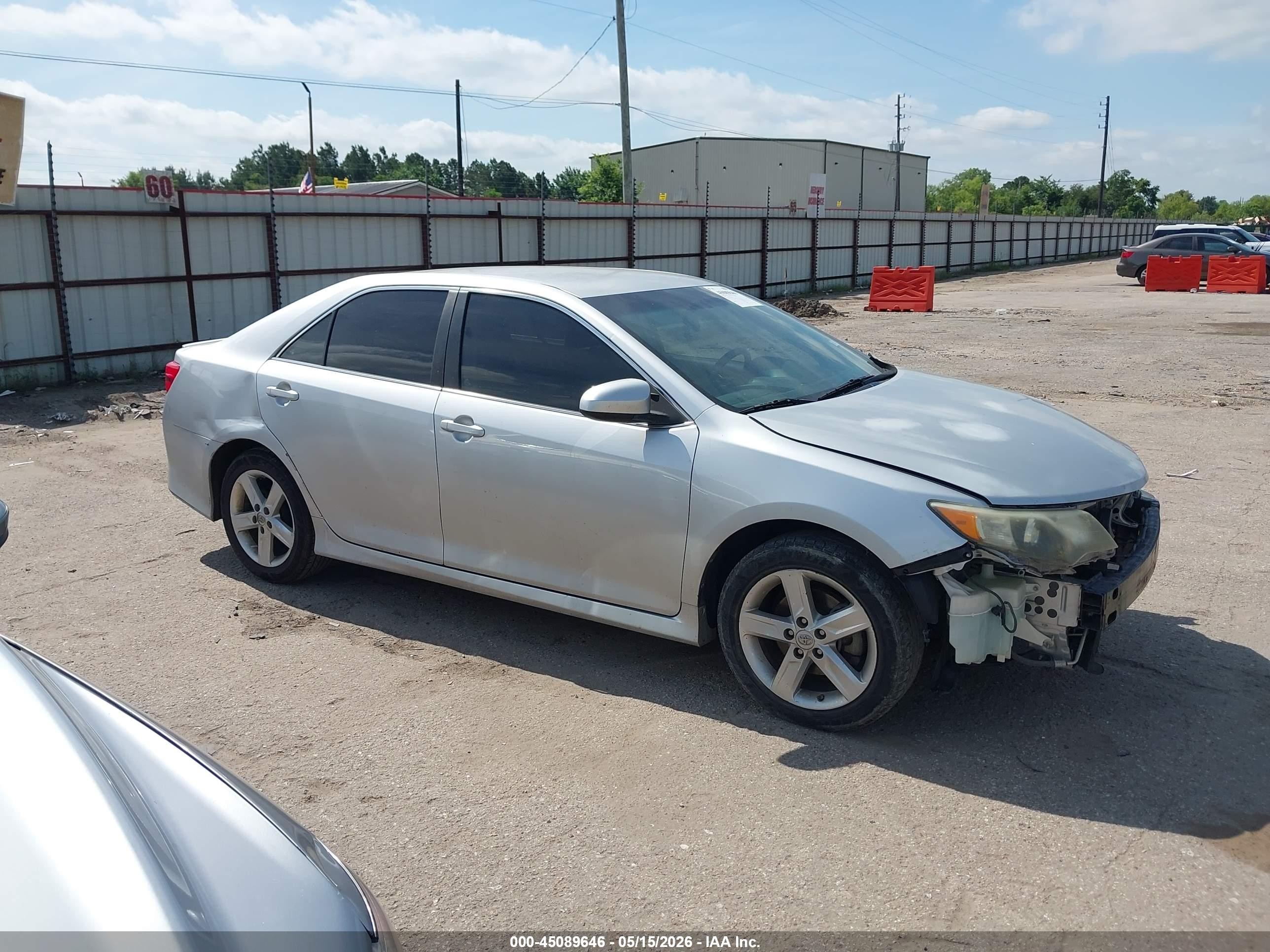 2014 Toyota Camry Se Серебряный vin: 4T1BF1FK1EU355972