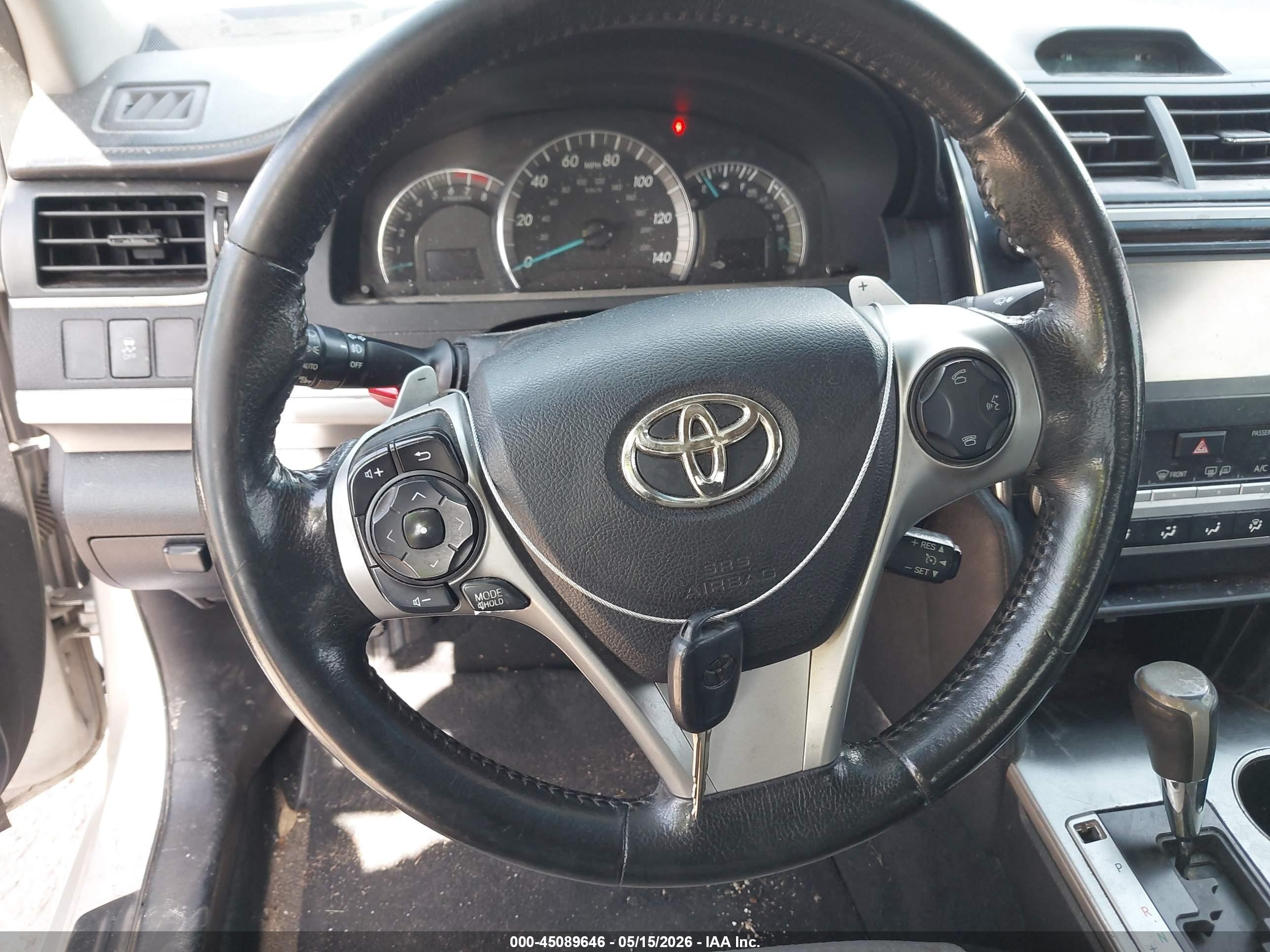 2014 Toyota Camry Se Серебряный vin: 4T1BF1FK1EU355972