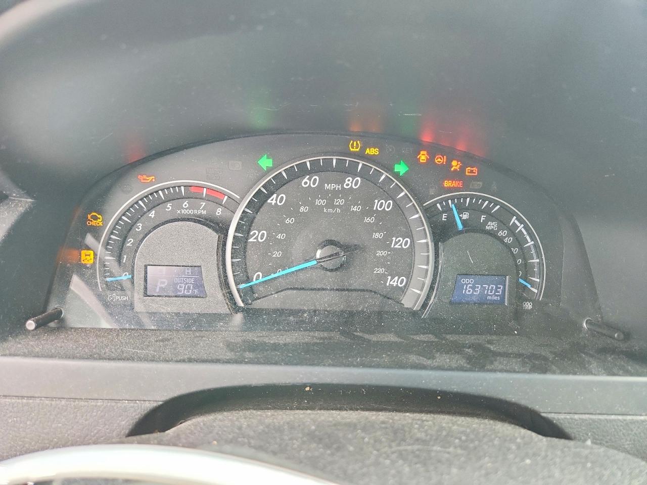 2014 Toyota Camry Le Серебряный vin: 4T1BF1FK1EU356295